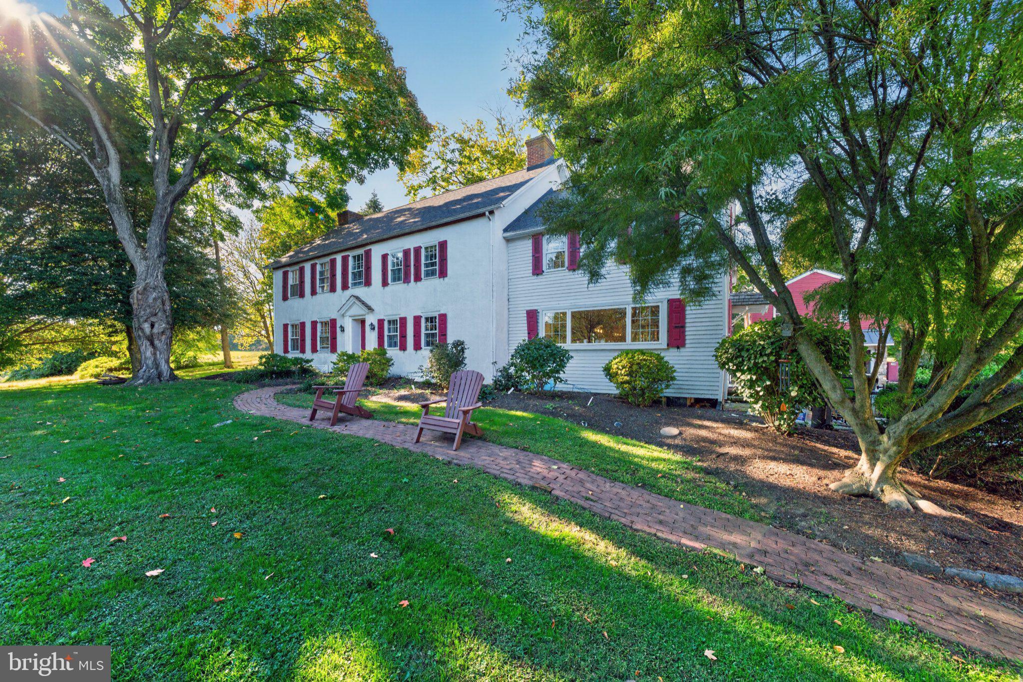 548 S GUERNSEY ROAD