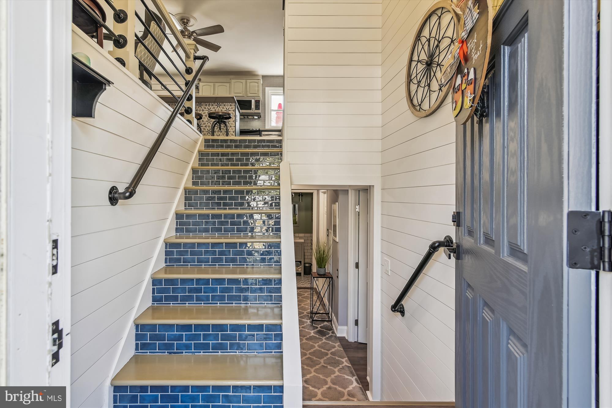 FOUR SEASONS ESTATES - Residential