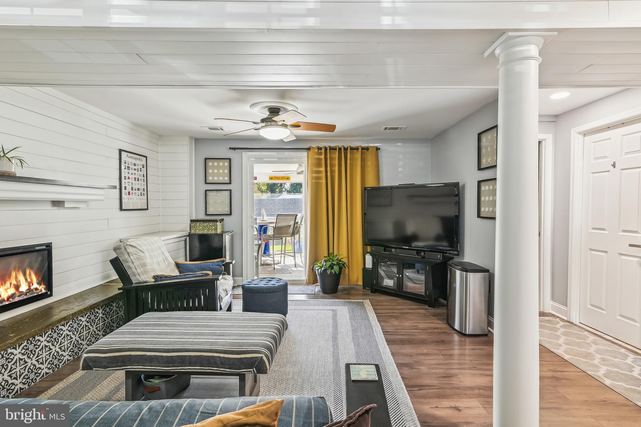 FOUR SEASONS ESTATES - Residential