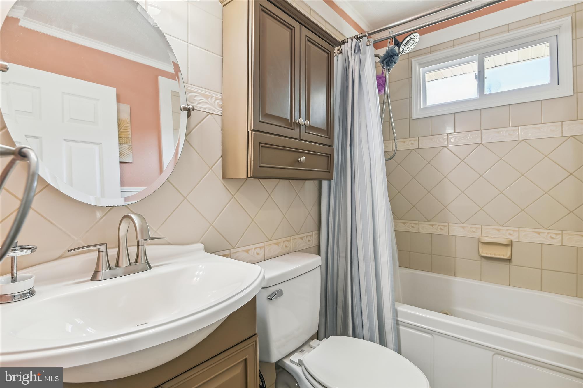 FOUR SEASONS ESTATES - Residential