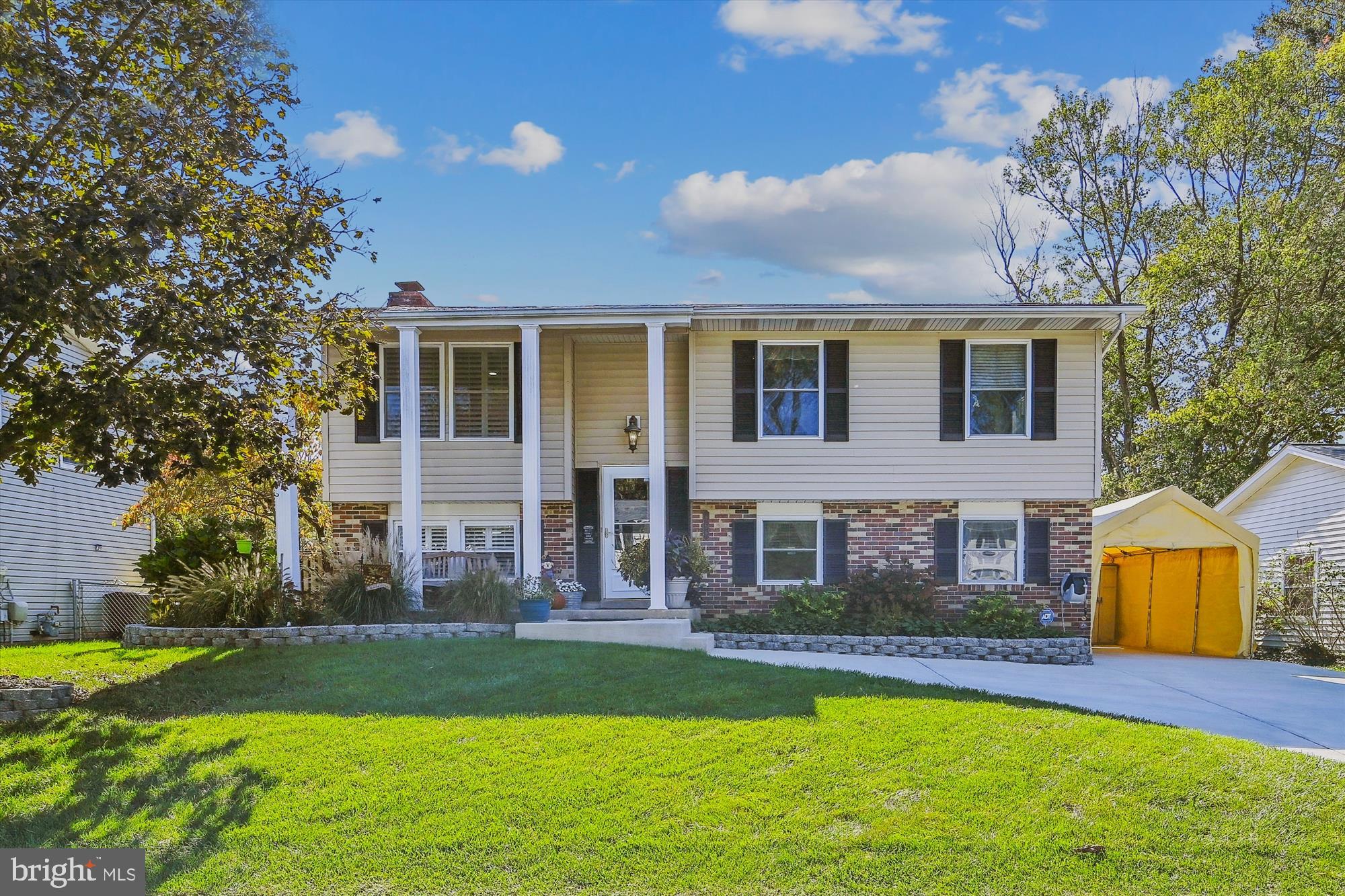 FOUR SEASONS ESTATES - Residential