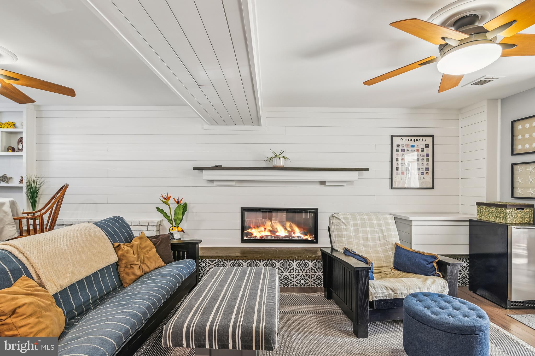 FOUR SEASONS ESTATES - Residential