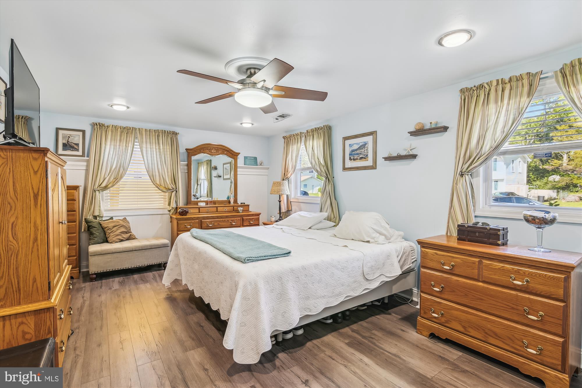 FOUR SEASONS ESTATES - Residential