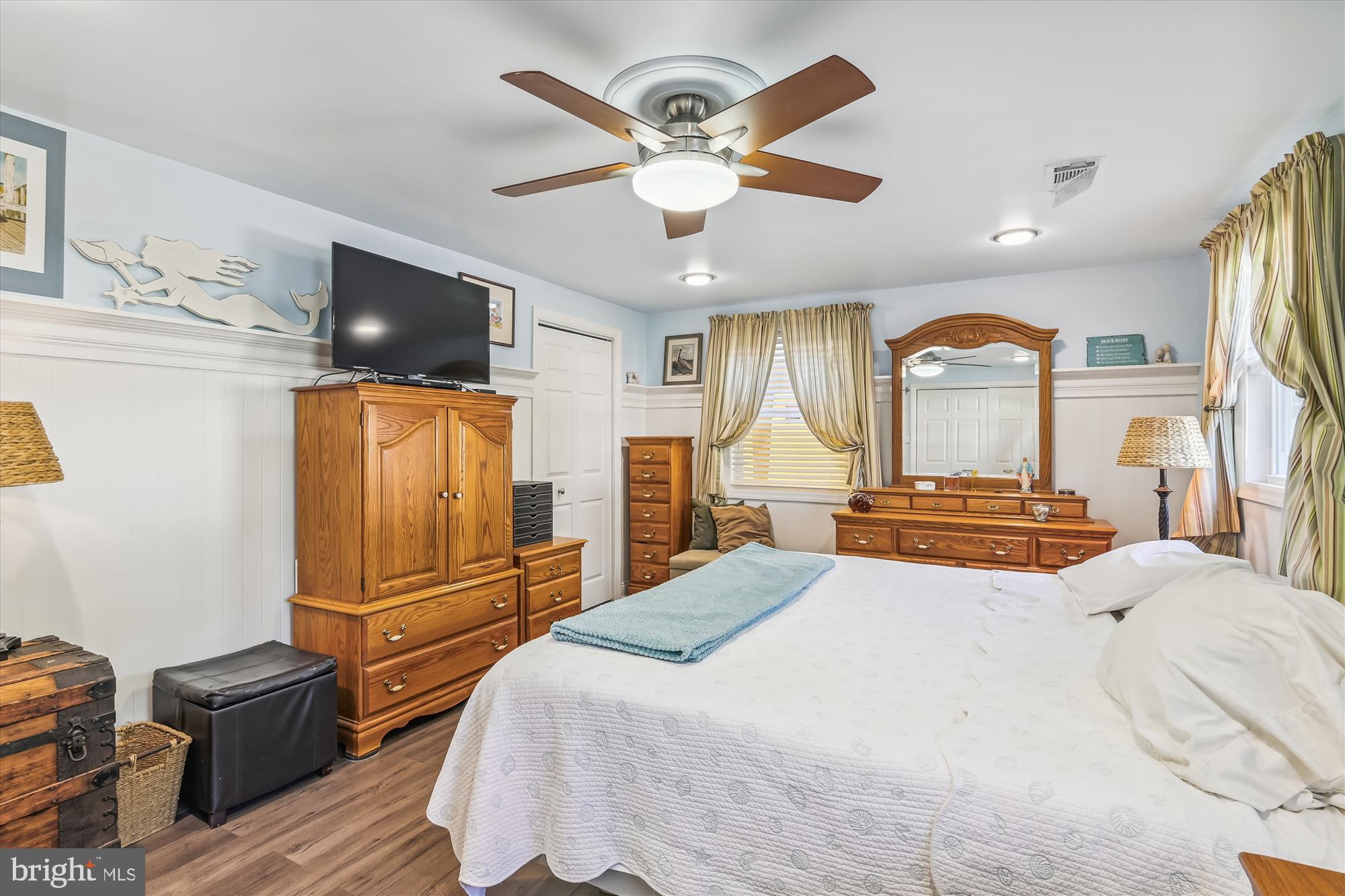 FOUR SEASONS ESTATES - Residential