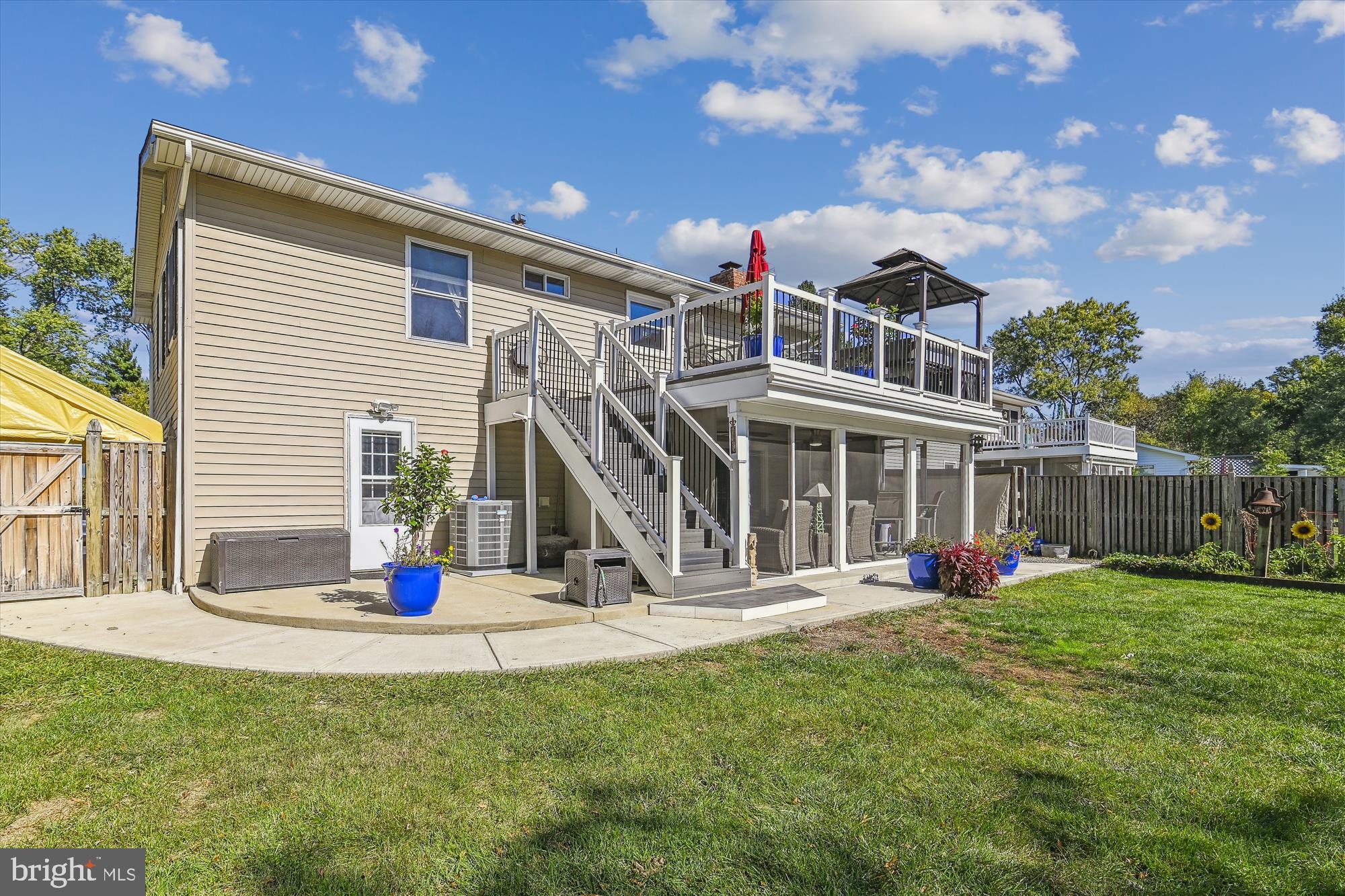 FOUR SEASONS ESTATES - Residential