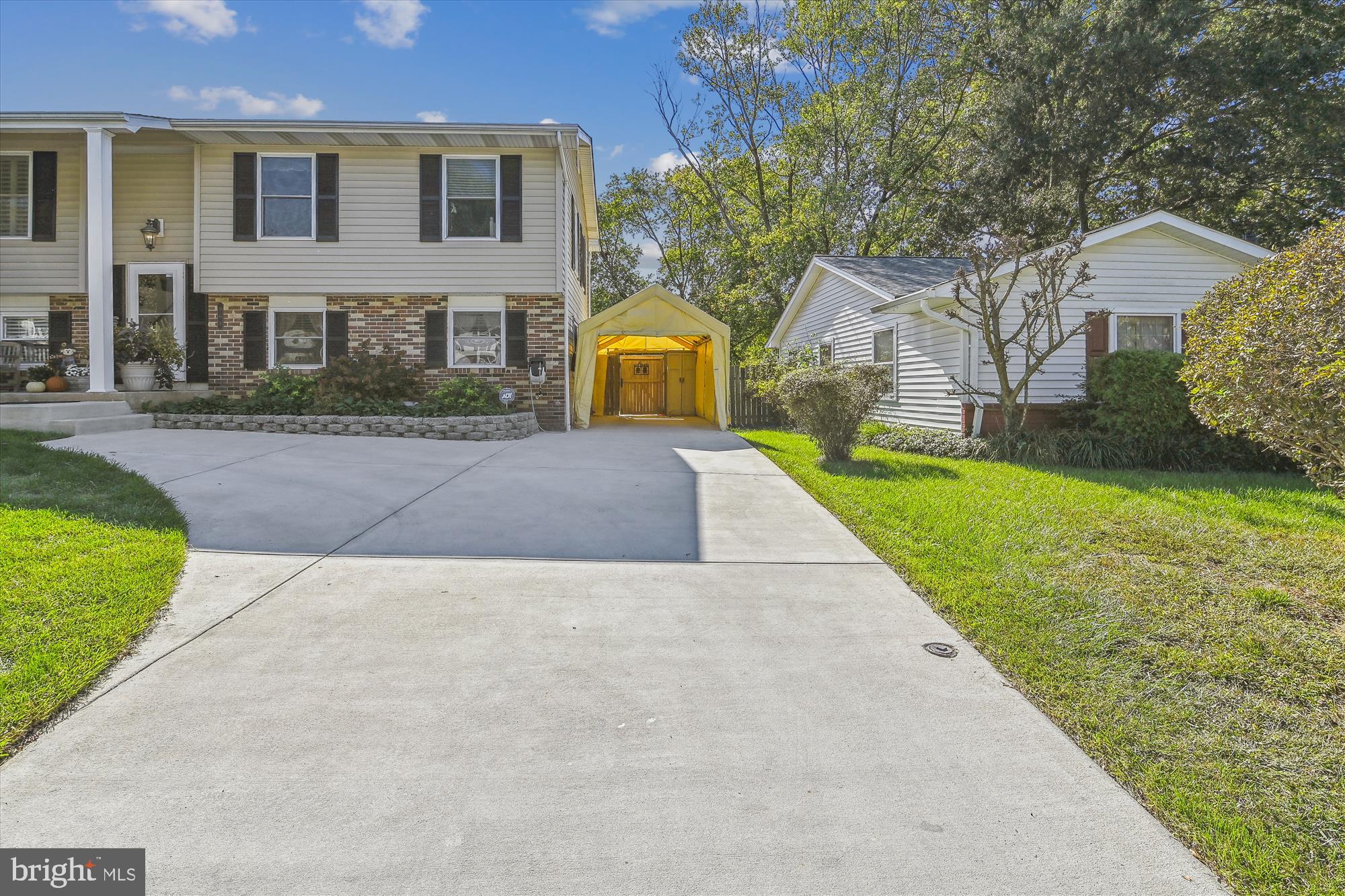 FOUR SEASONS ESTATES - Residential