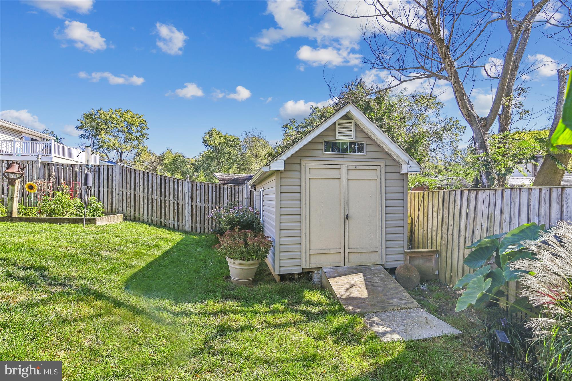 FOUR SEASONS ESTATES - Residential