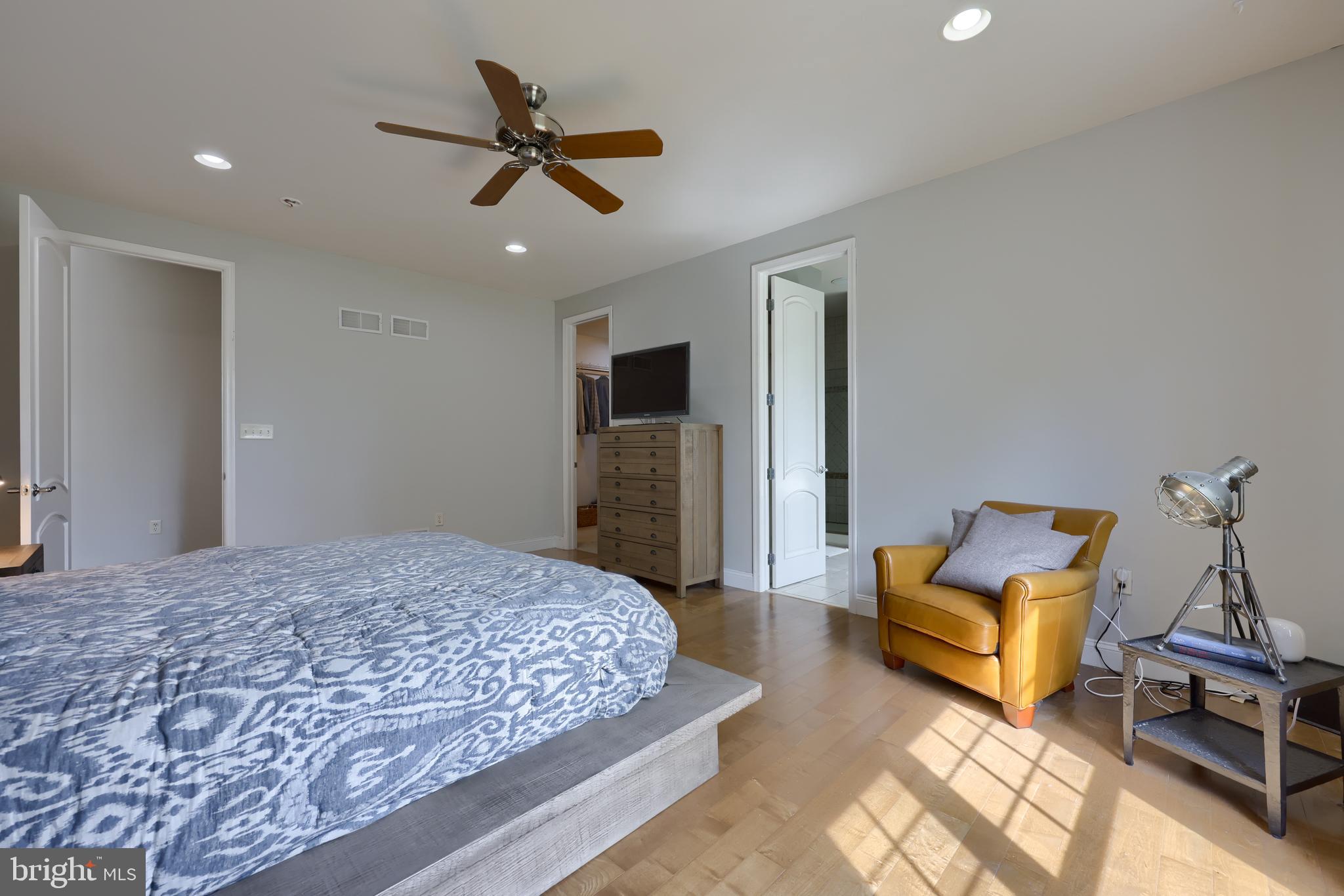 BRIGHTON - Residential