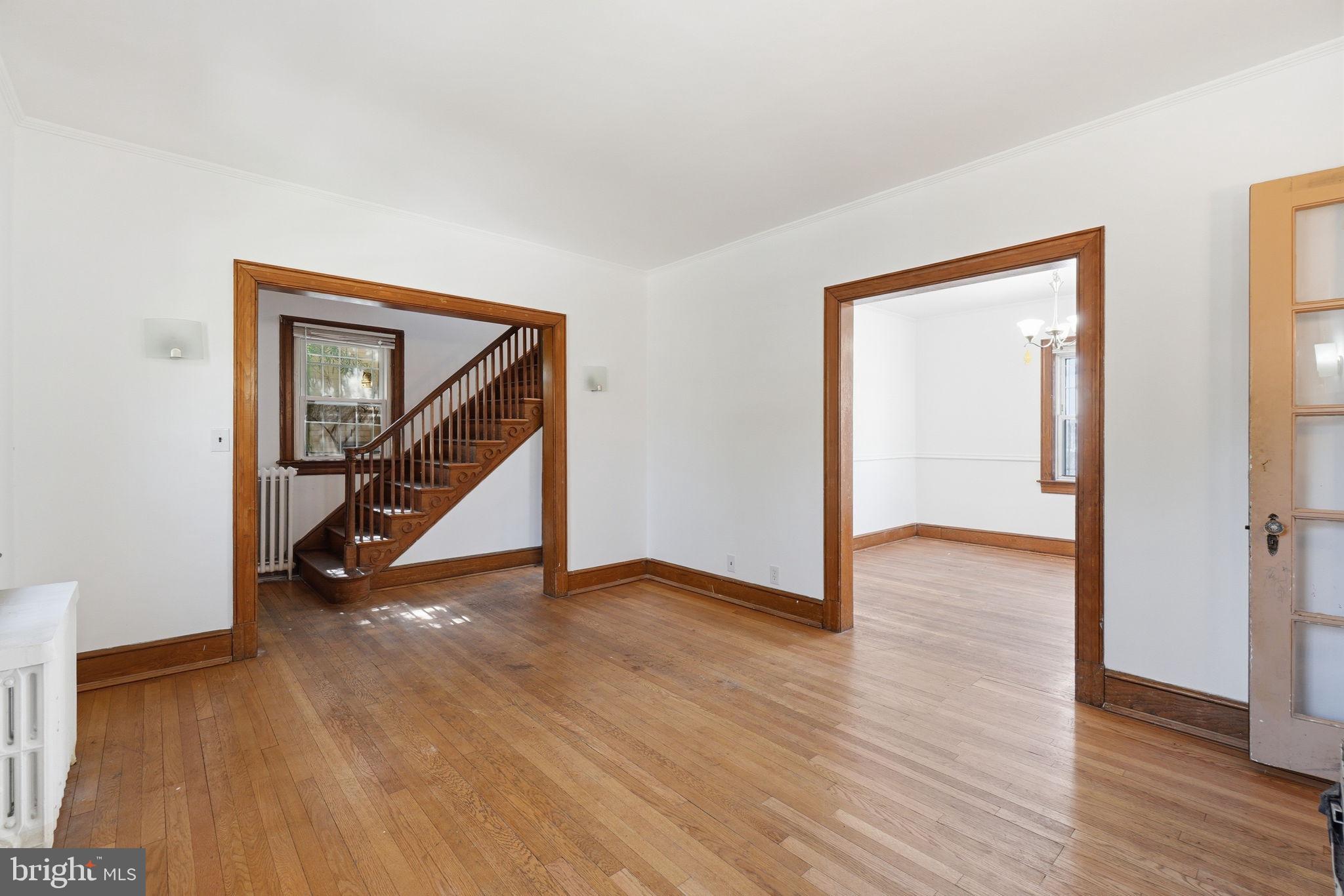 1927 QUINCY STREET NE