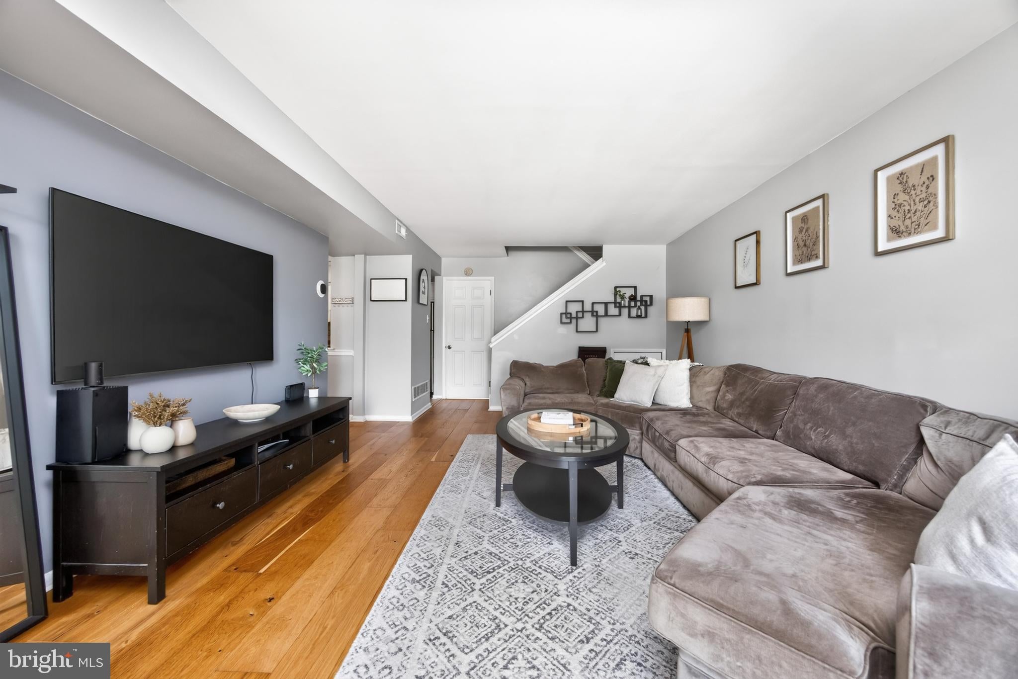 188 SUMMIT HOUSE 188