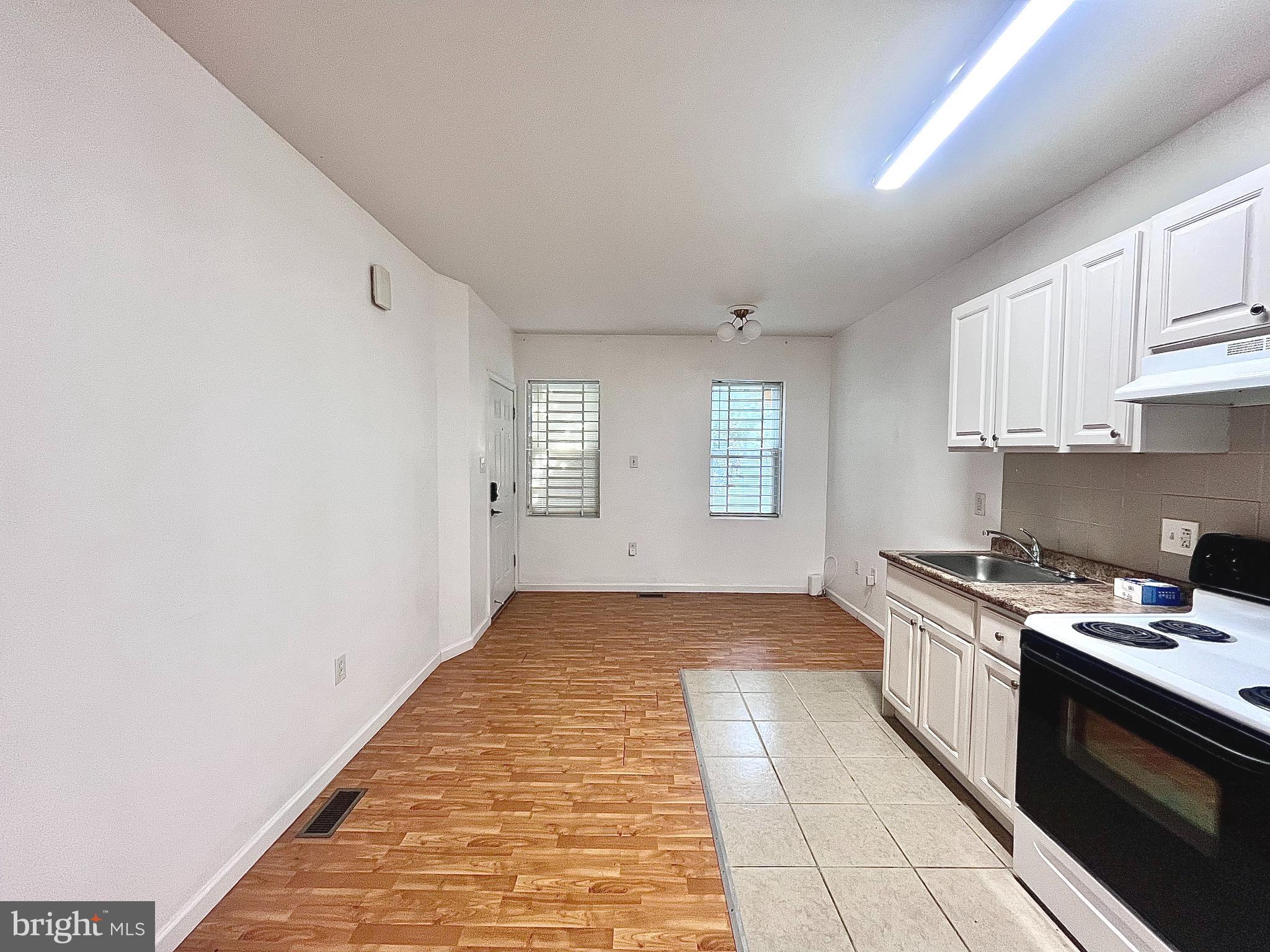 1537 W STILES STREET 1