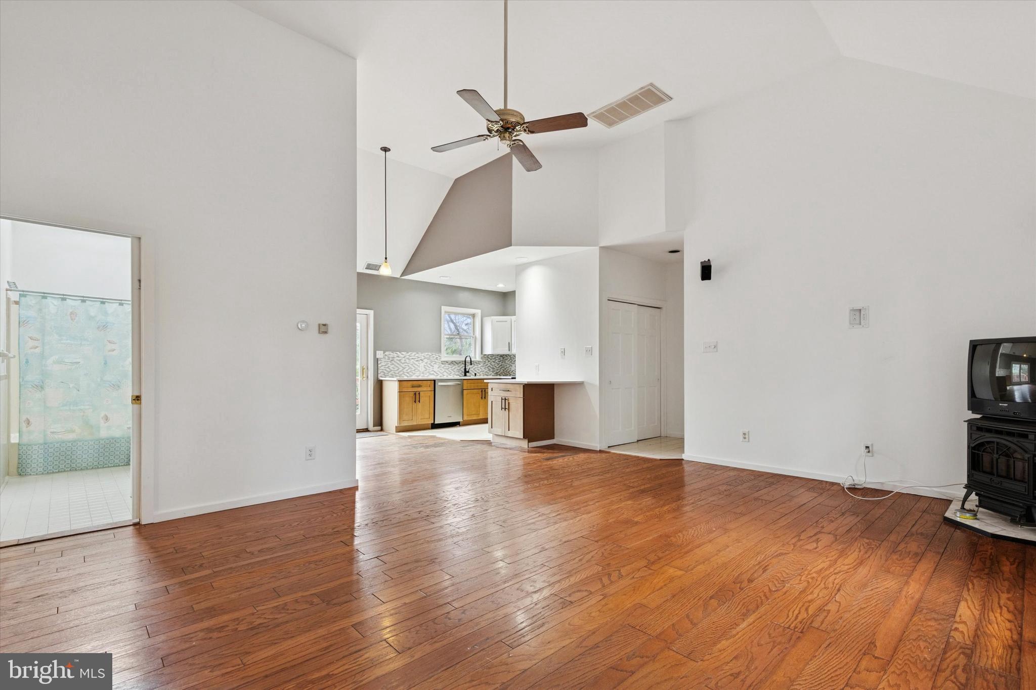 CHELTENHAM - Residential Lease