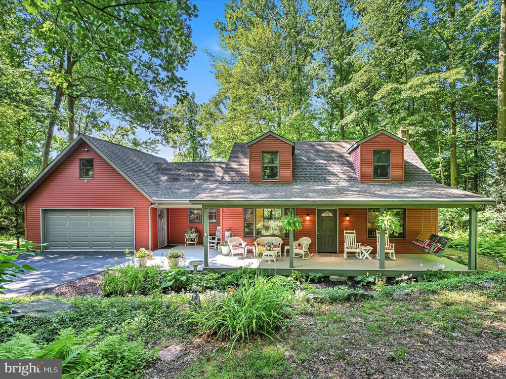 Photo of 351 Dead End Road, Lititz, PA 17543 (MLS # PALA2053290)