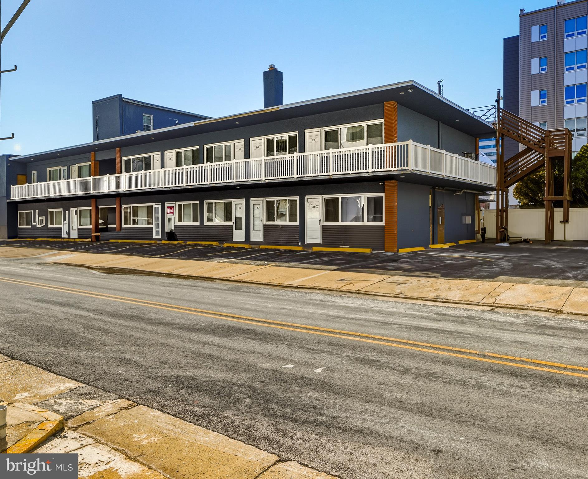 3501 PACIFIC AVENUE 62