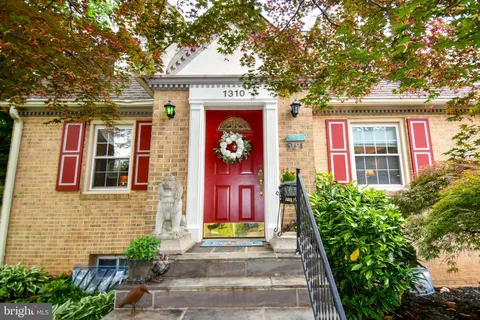 1310 Hornell Drive, Silver Spring, MD MLS: MDMC2180304