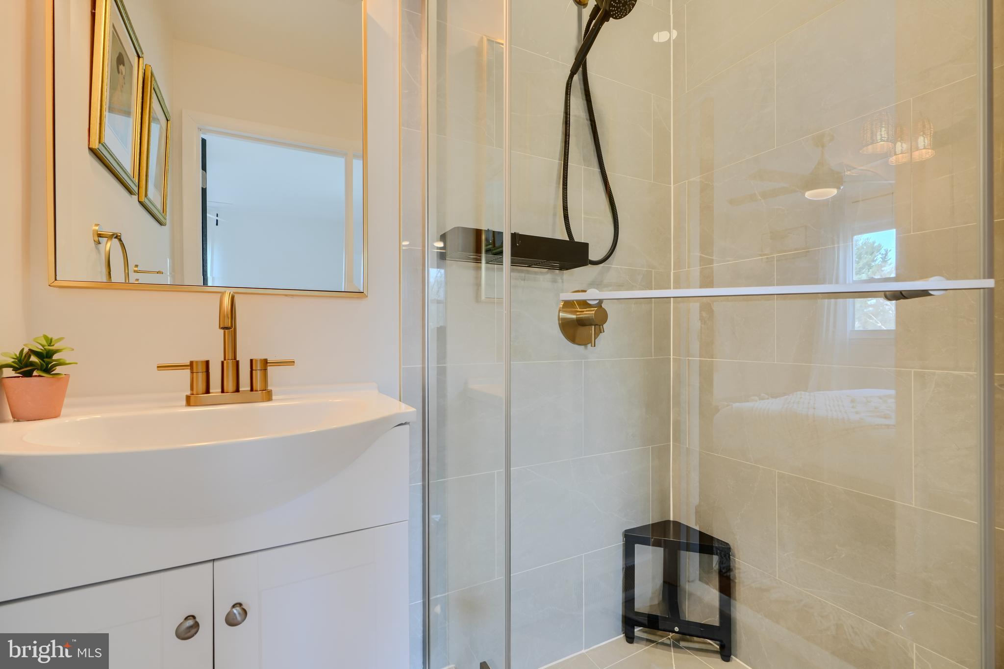 IDLEWYLDE - Residential