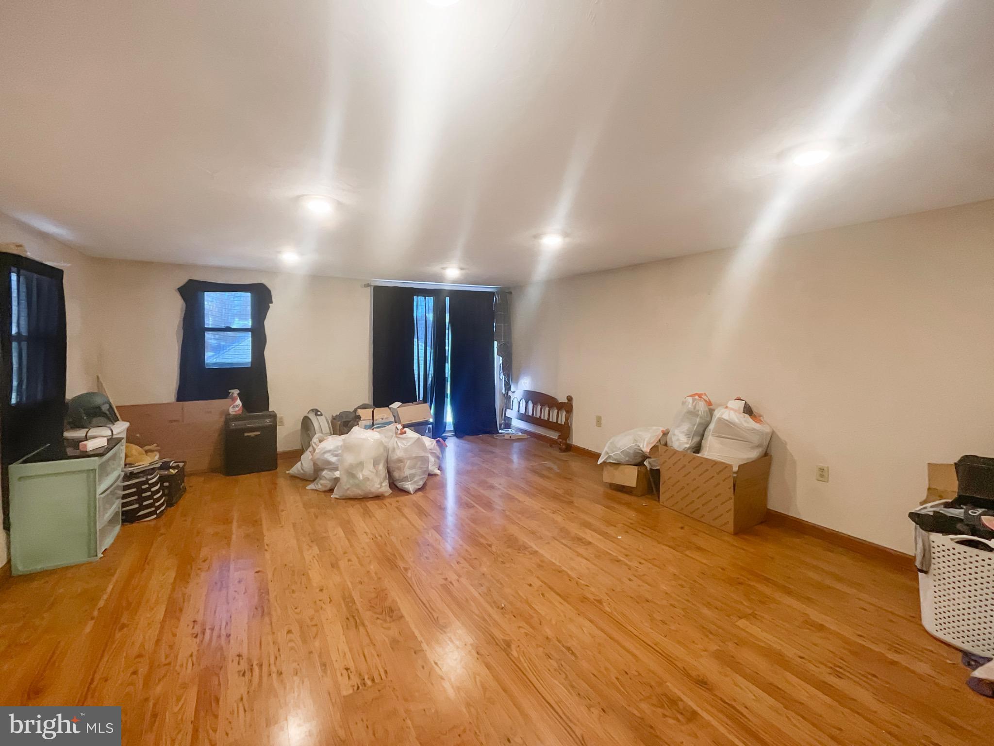 BERMUDIAN SPRINGS - Residential