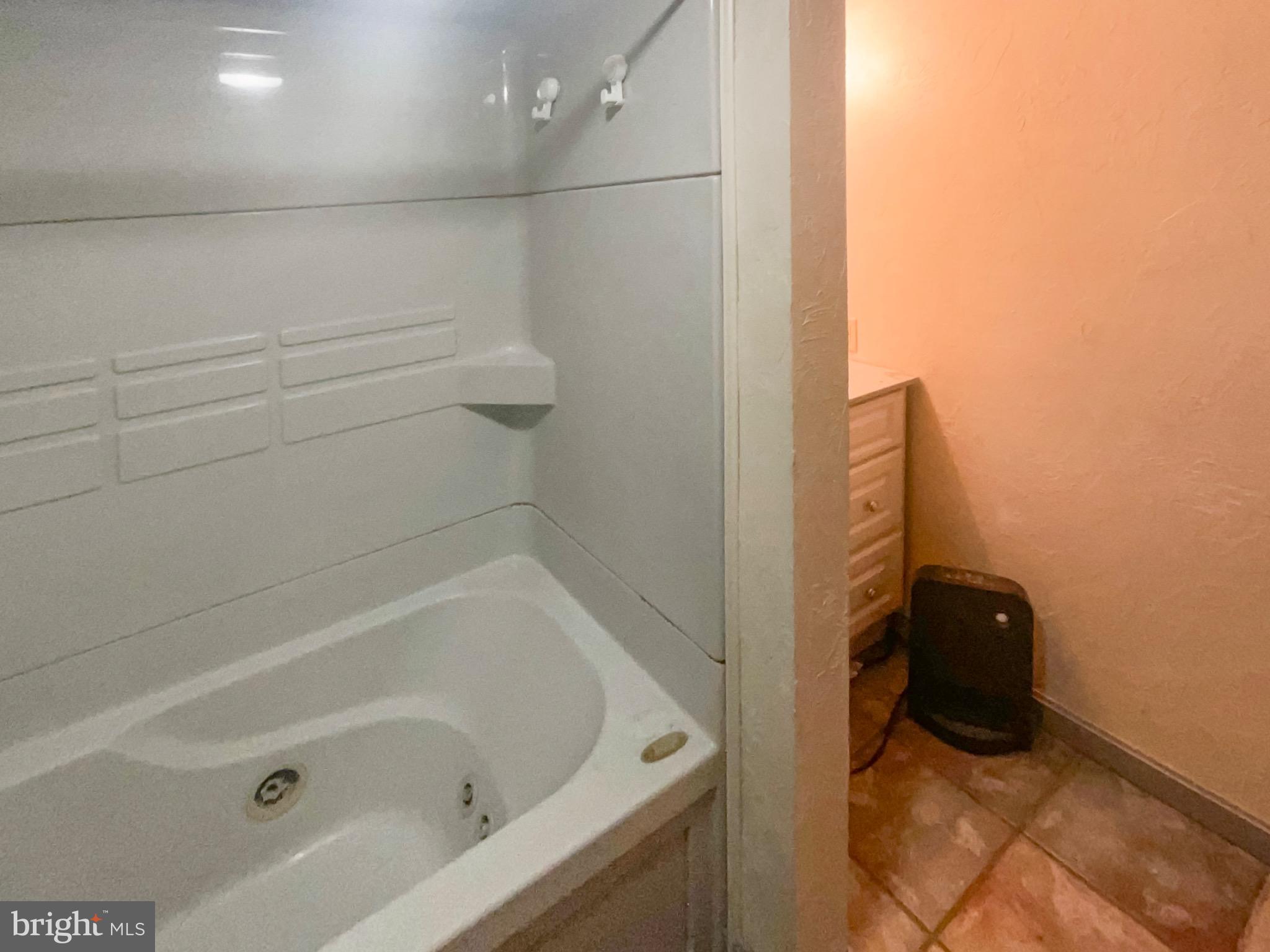 BERMUDIAN SPRINGS - Residential