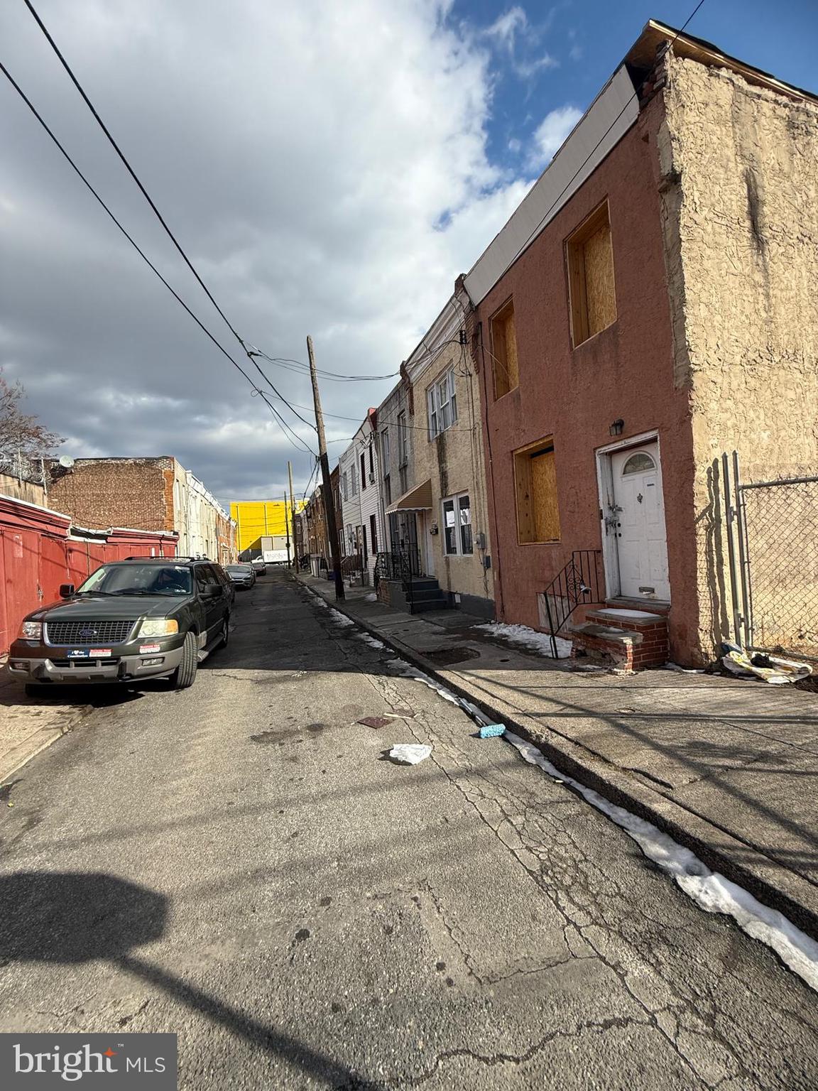 3243 JOYCE STREET