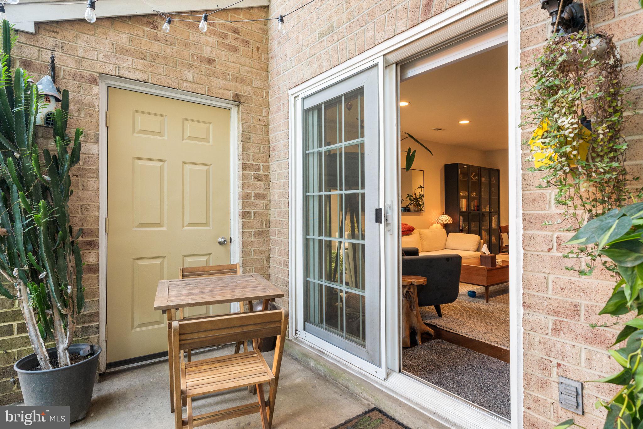 WESTHAMPTON MEWS - Residential Lease