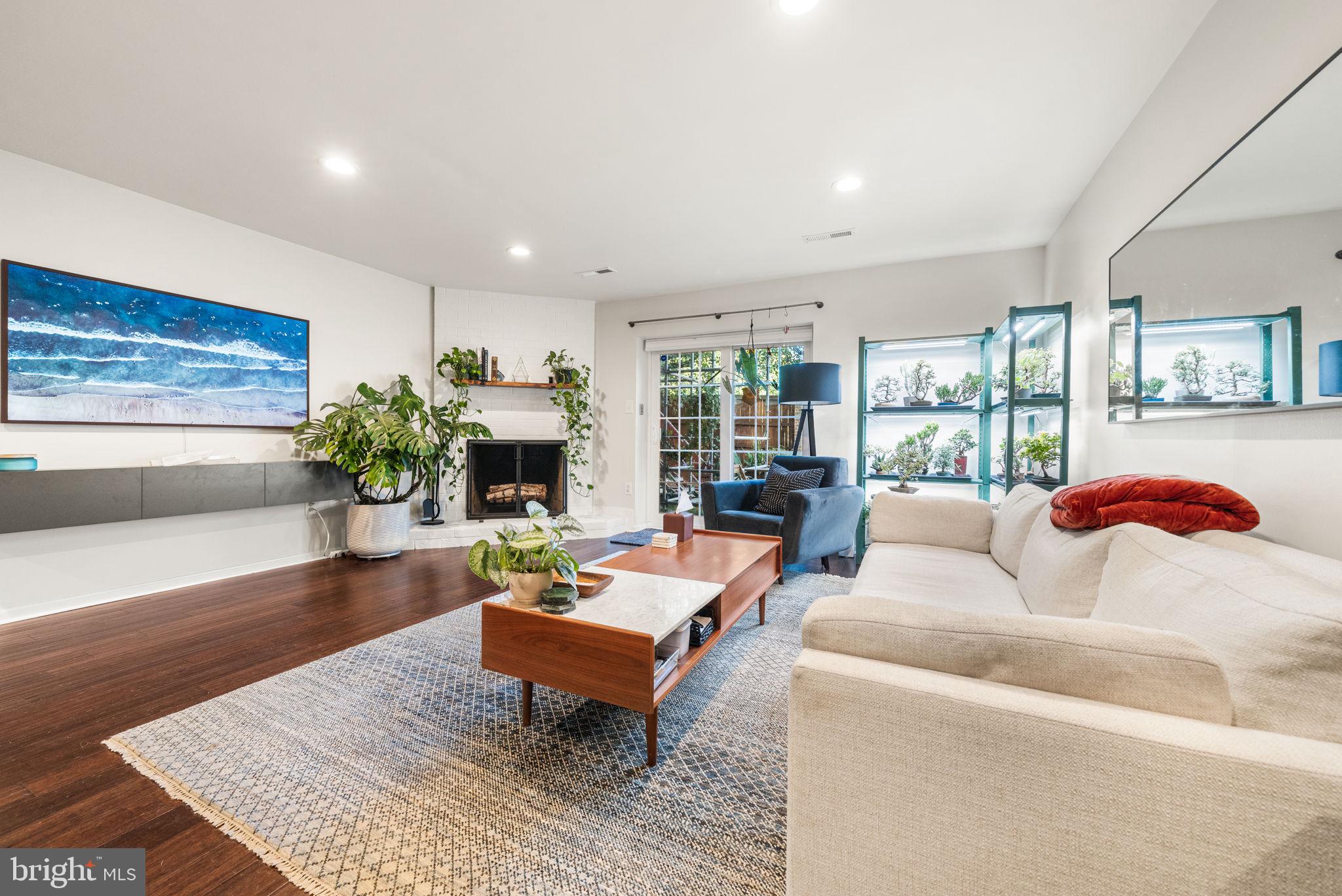 WESTHAMPTON MEWS - Residential Lease