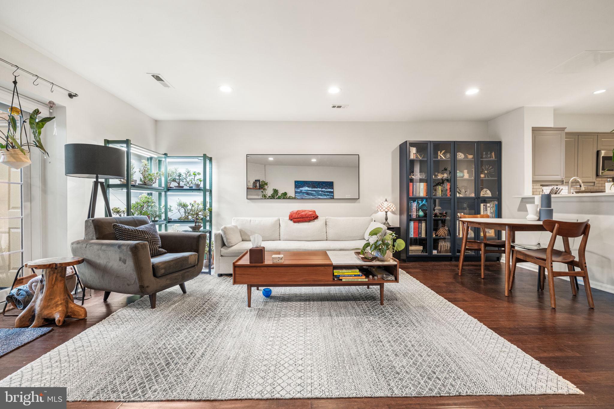 WESTHAMPTON MEWS - Residential Lease