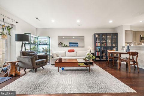 907 S ROLFE STREET 1A ARLINGTON VA 22204