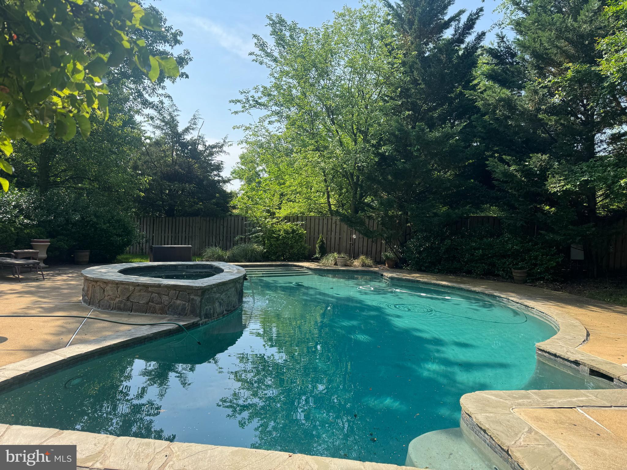 43955 VENDOME COURT