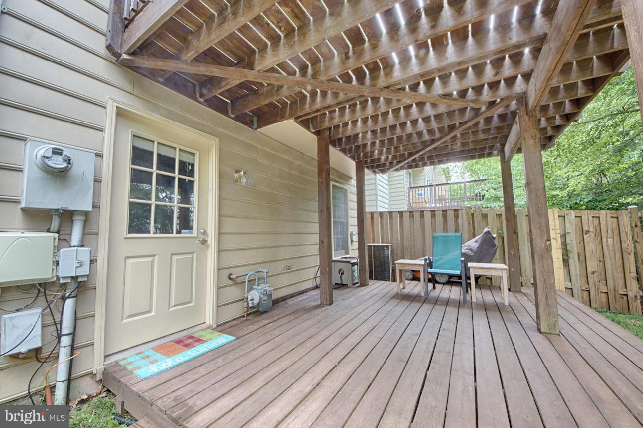 WOODSTONE - Residential