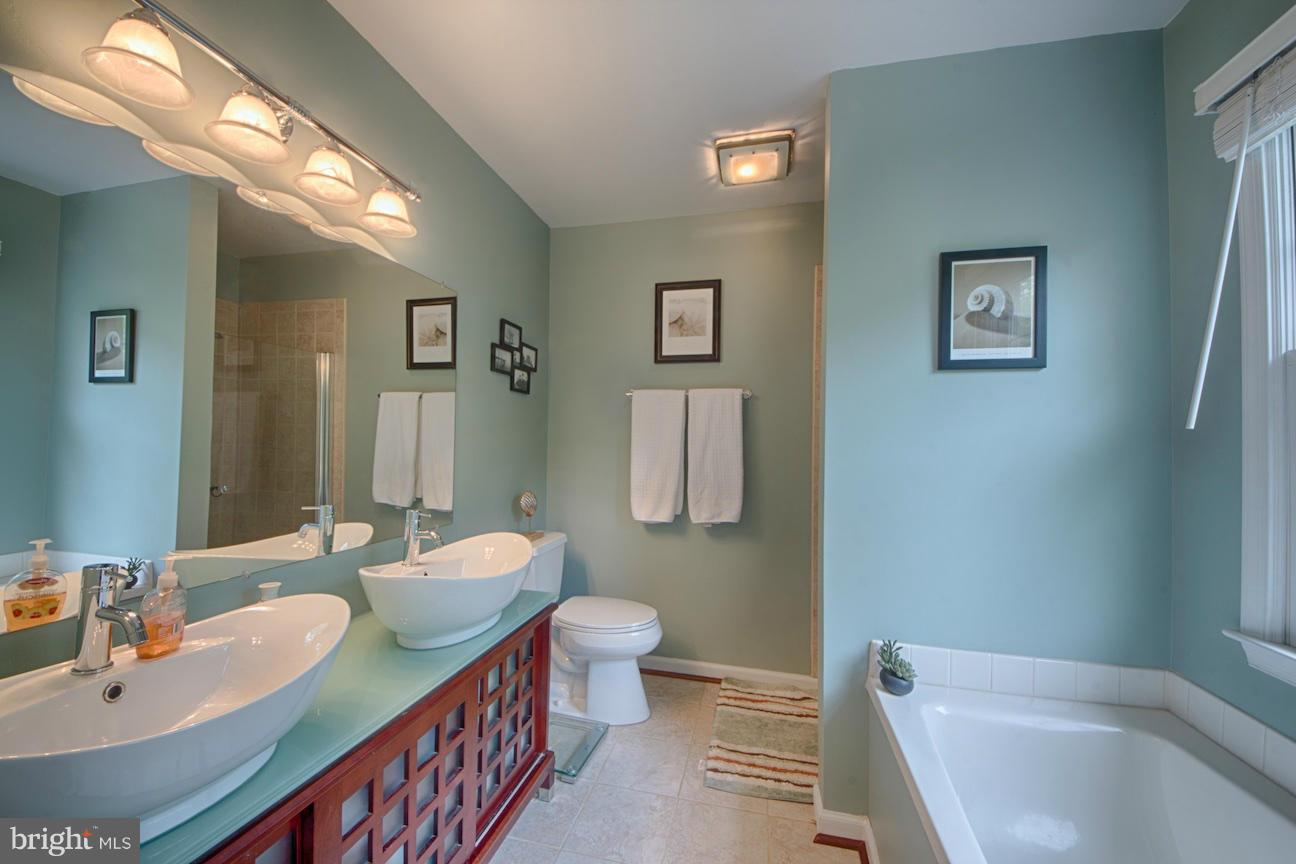 WOODSTONE - Residential