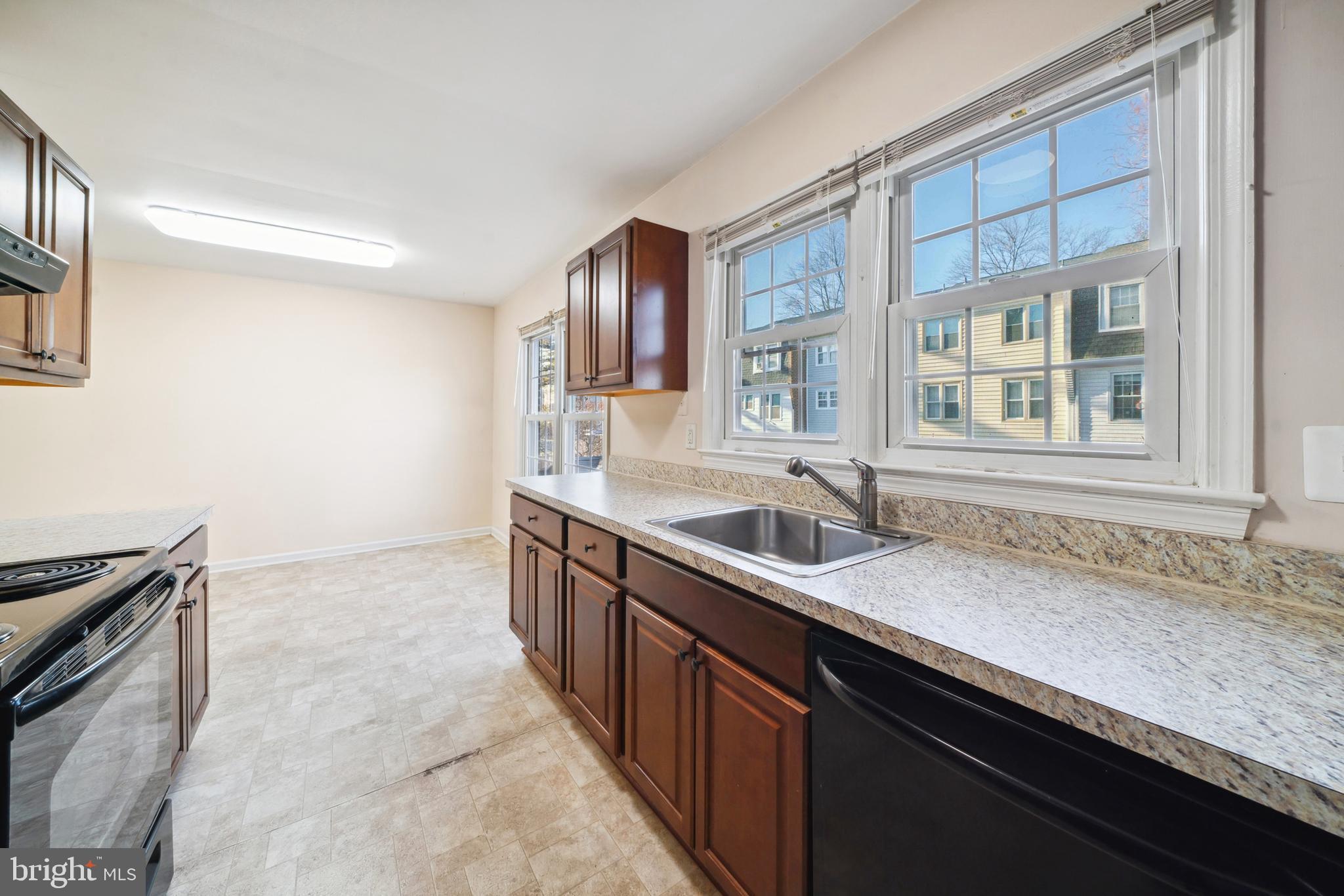 CARROLL PARK MANOR - Residential