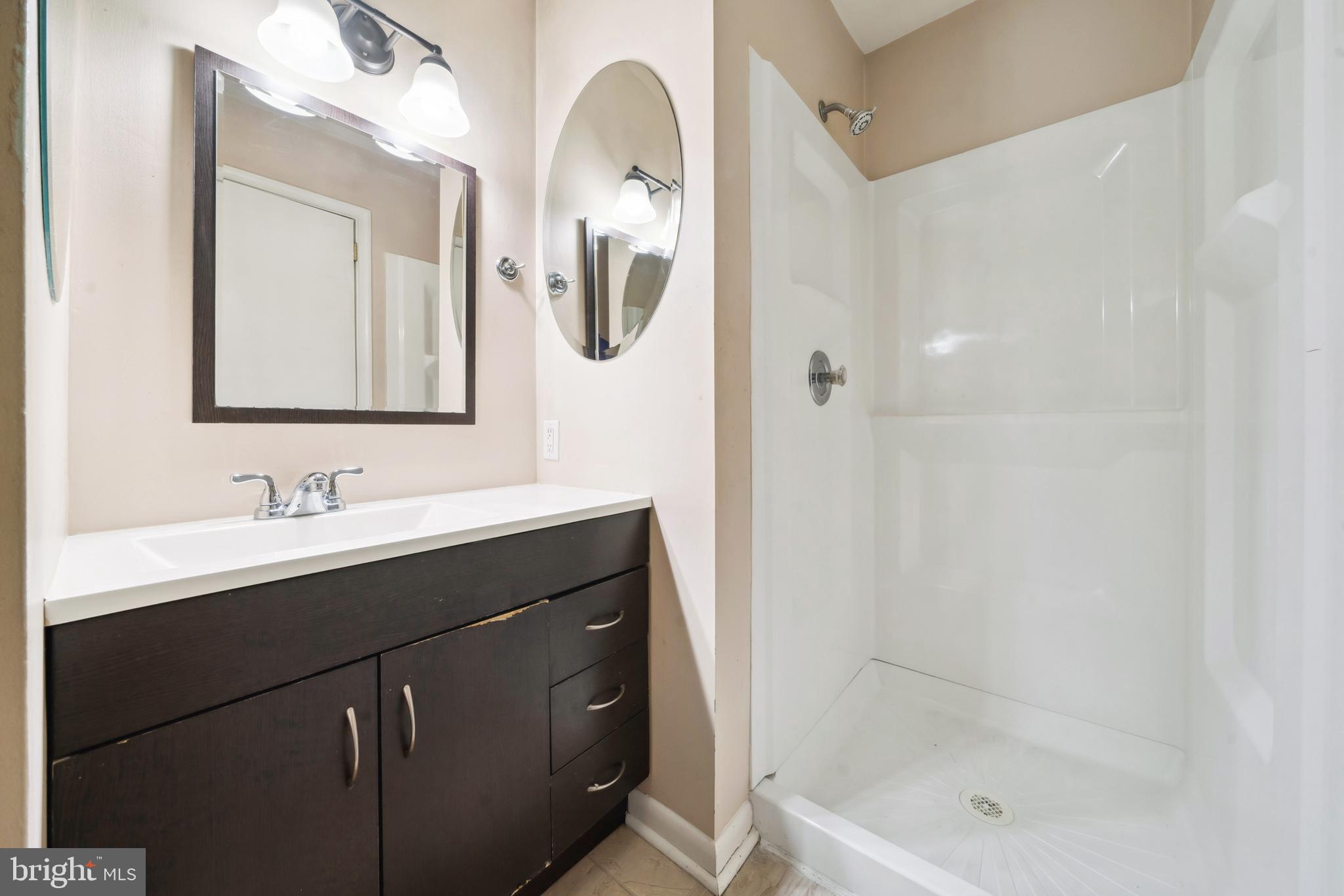 CARROLL PARK MANOR - Residential