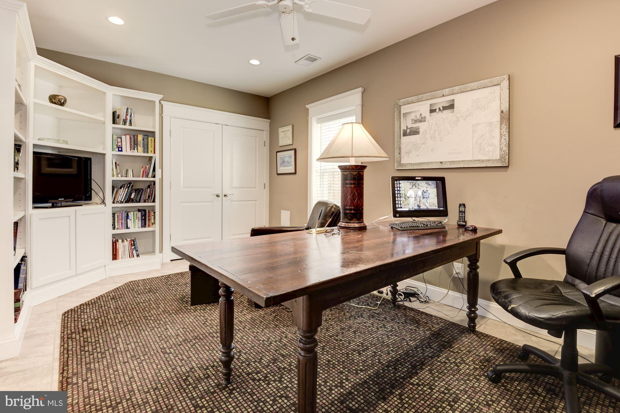 BROYHILL HILLS - Residential