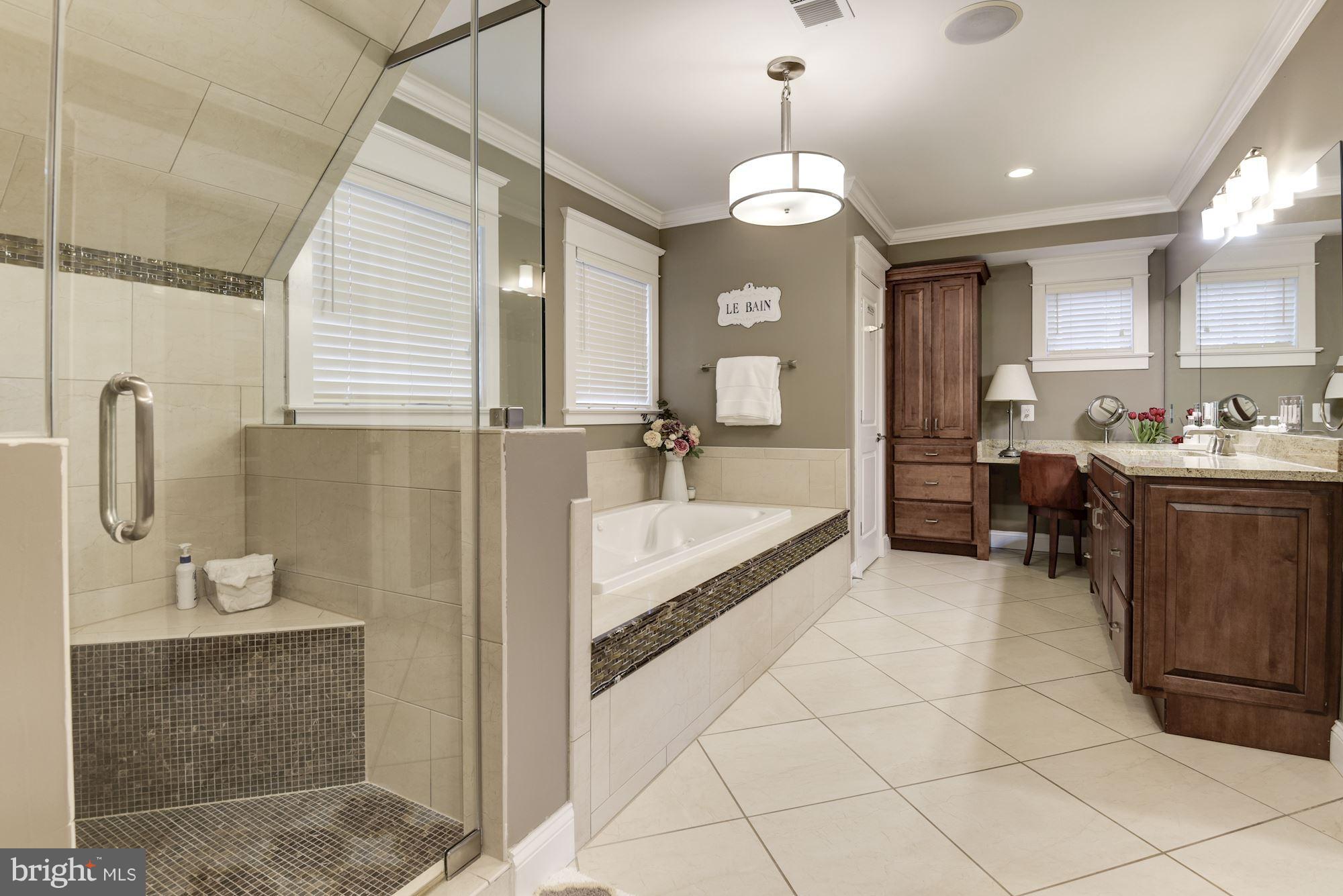 BROYHILL HILLS - Residential