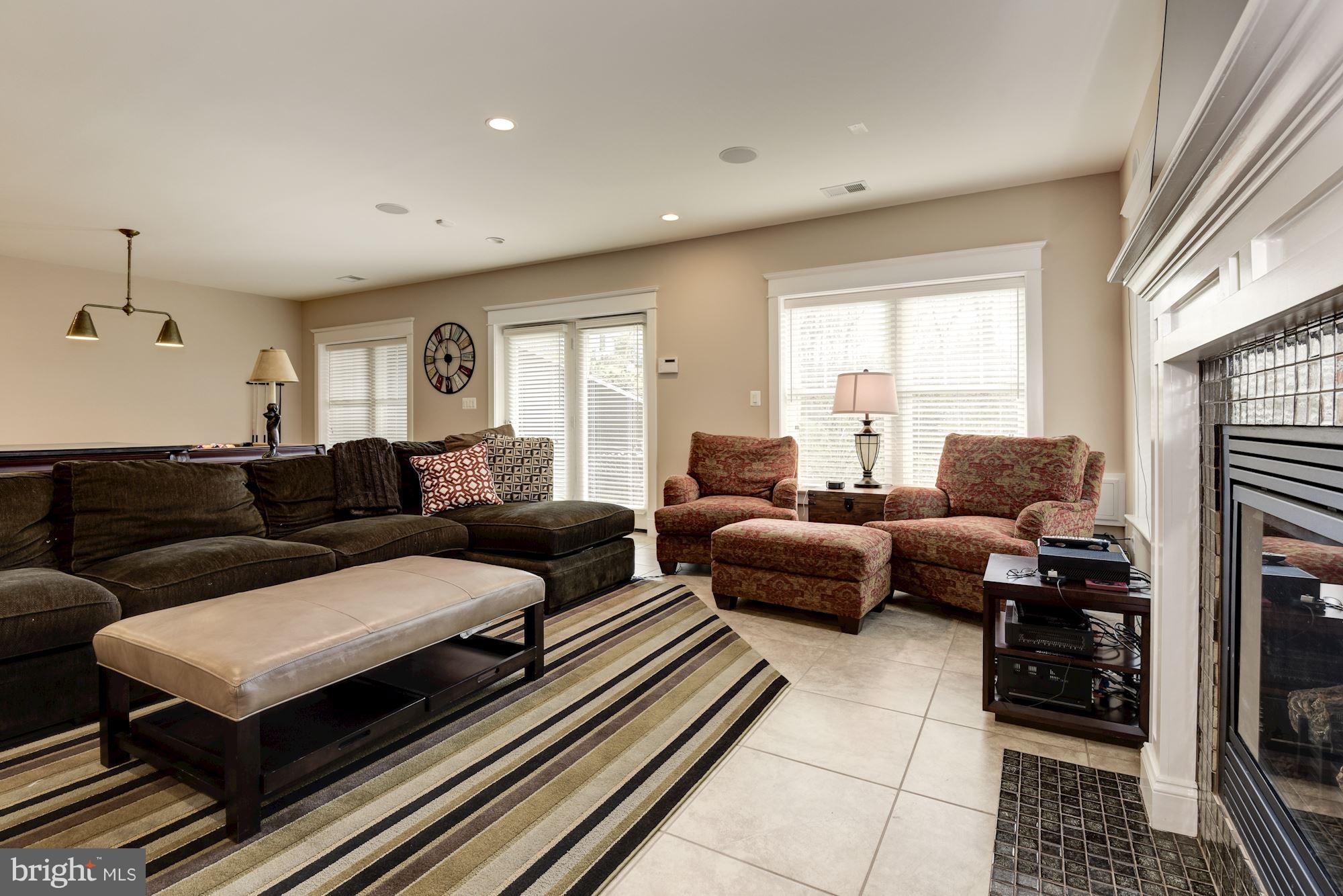 BROYHILL HILLS - Residential