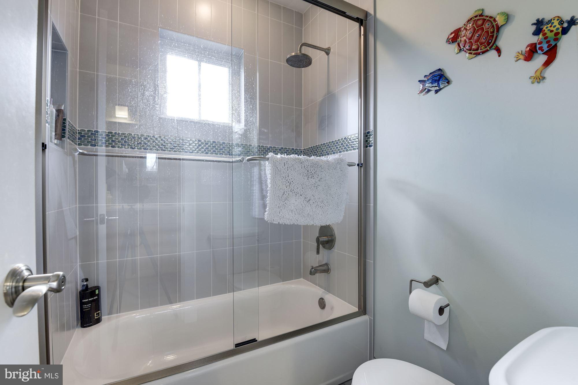 BROYHILL HILLS - Residential