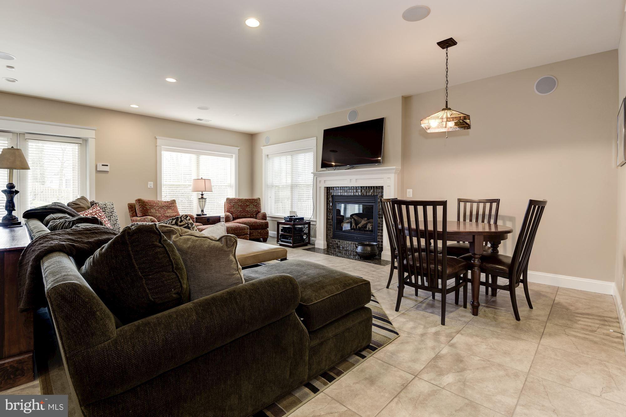 BROYHILL HILLS - Residential