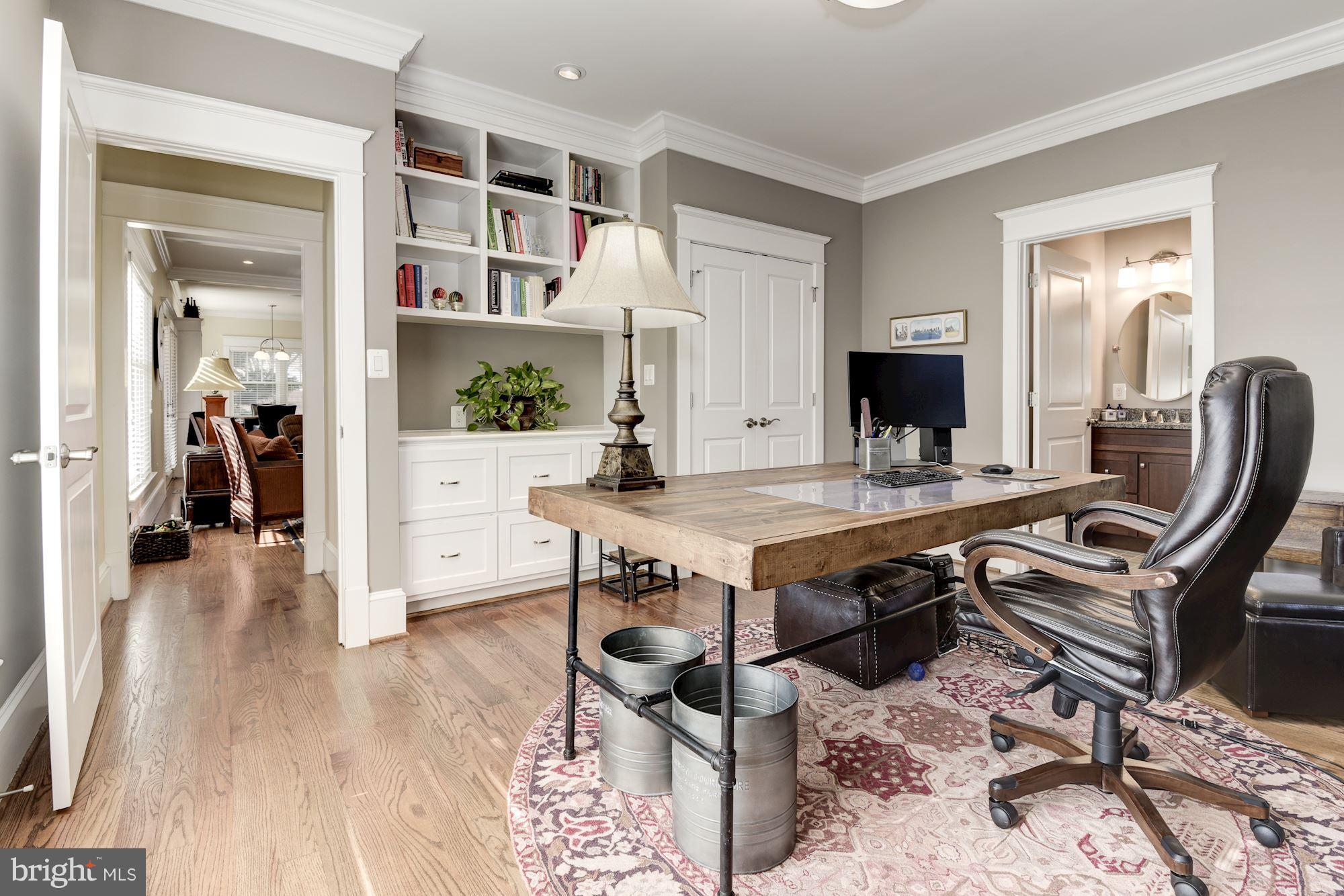 BROYHILL HILLS - Residential