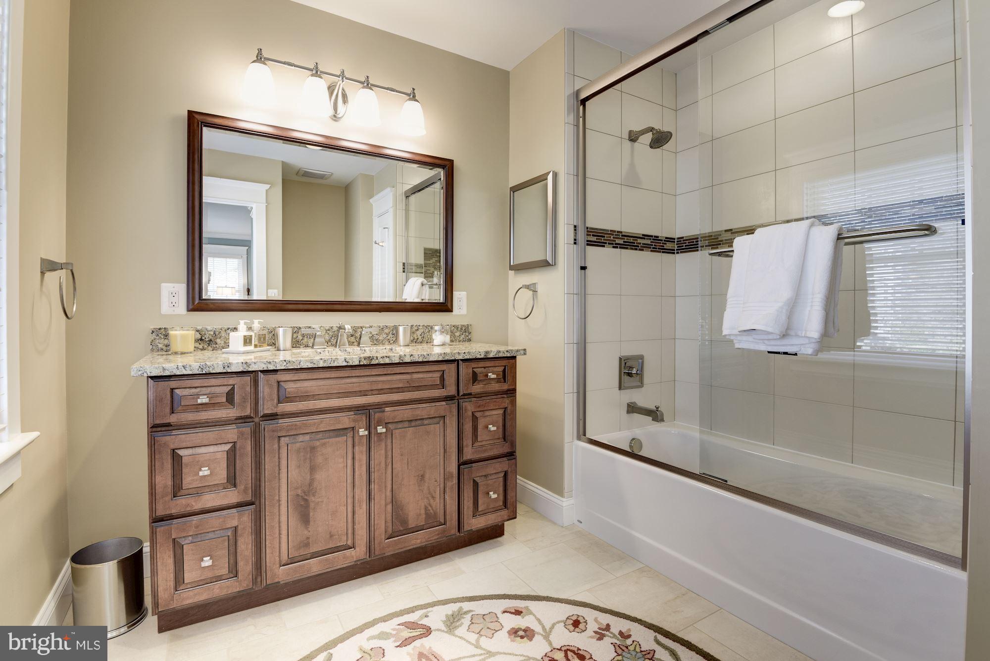 BROYHILL HILLS - Residential