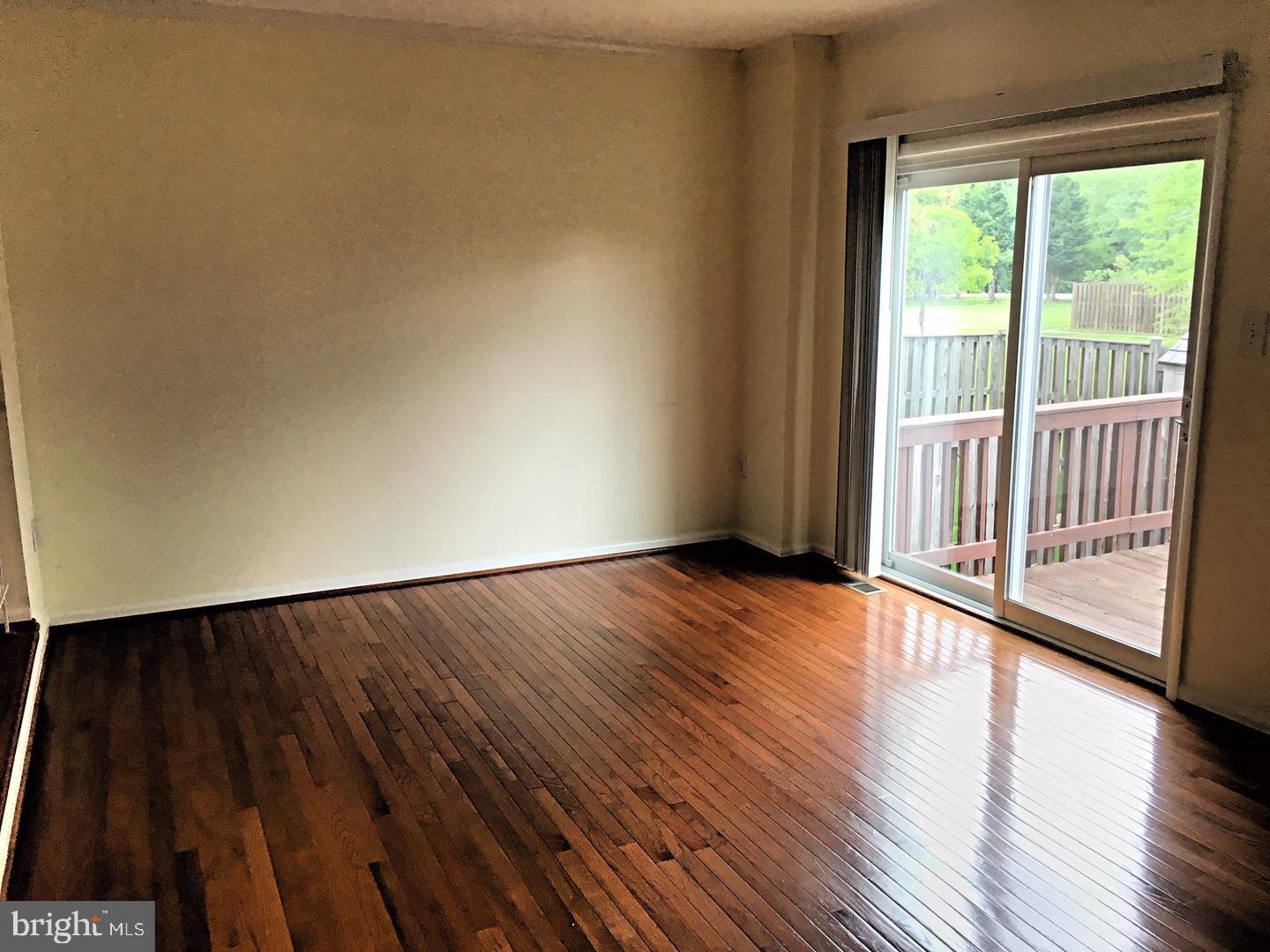 SOUTHGATE WOODS TOWNHOUSES - Residential Lease