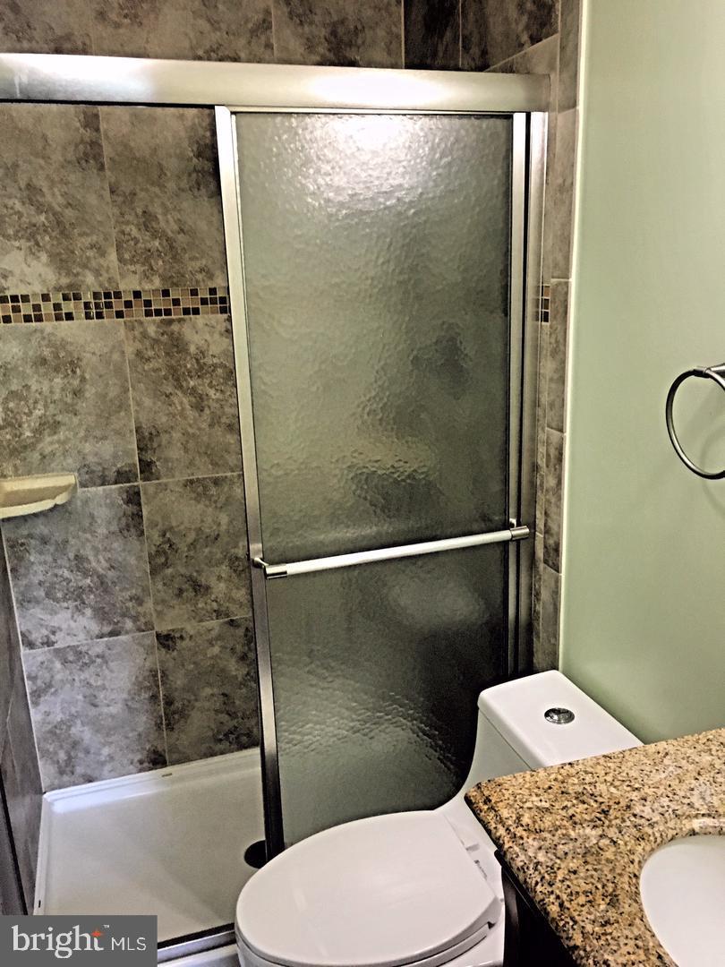 SOUTHGATE WOODS TOWNHOUSES - Residential Lease