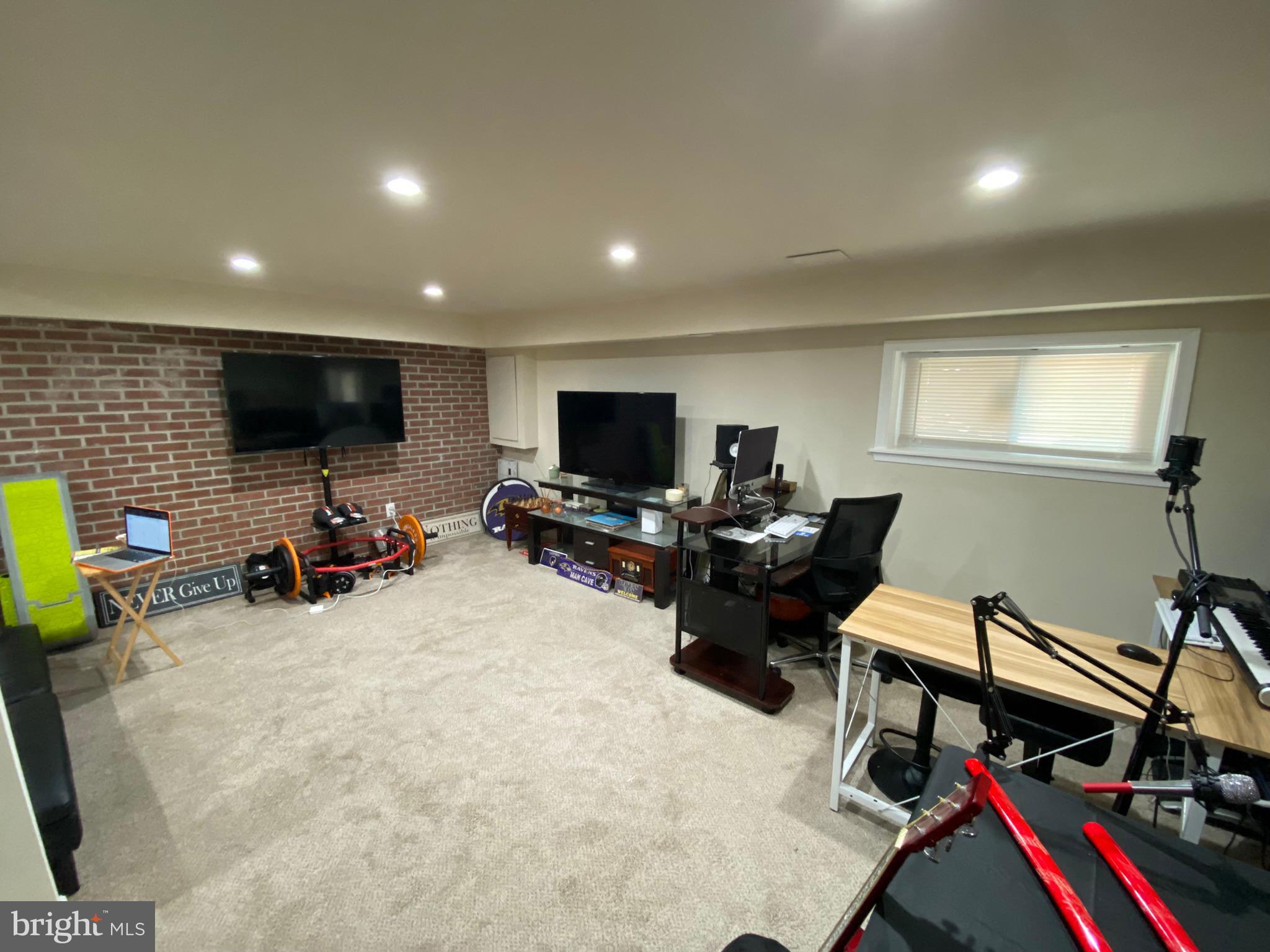 SOUTHGATE WOODS TOWNHOUSES - Residential Lease