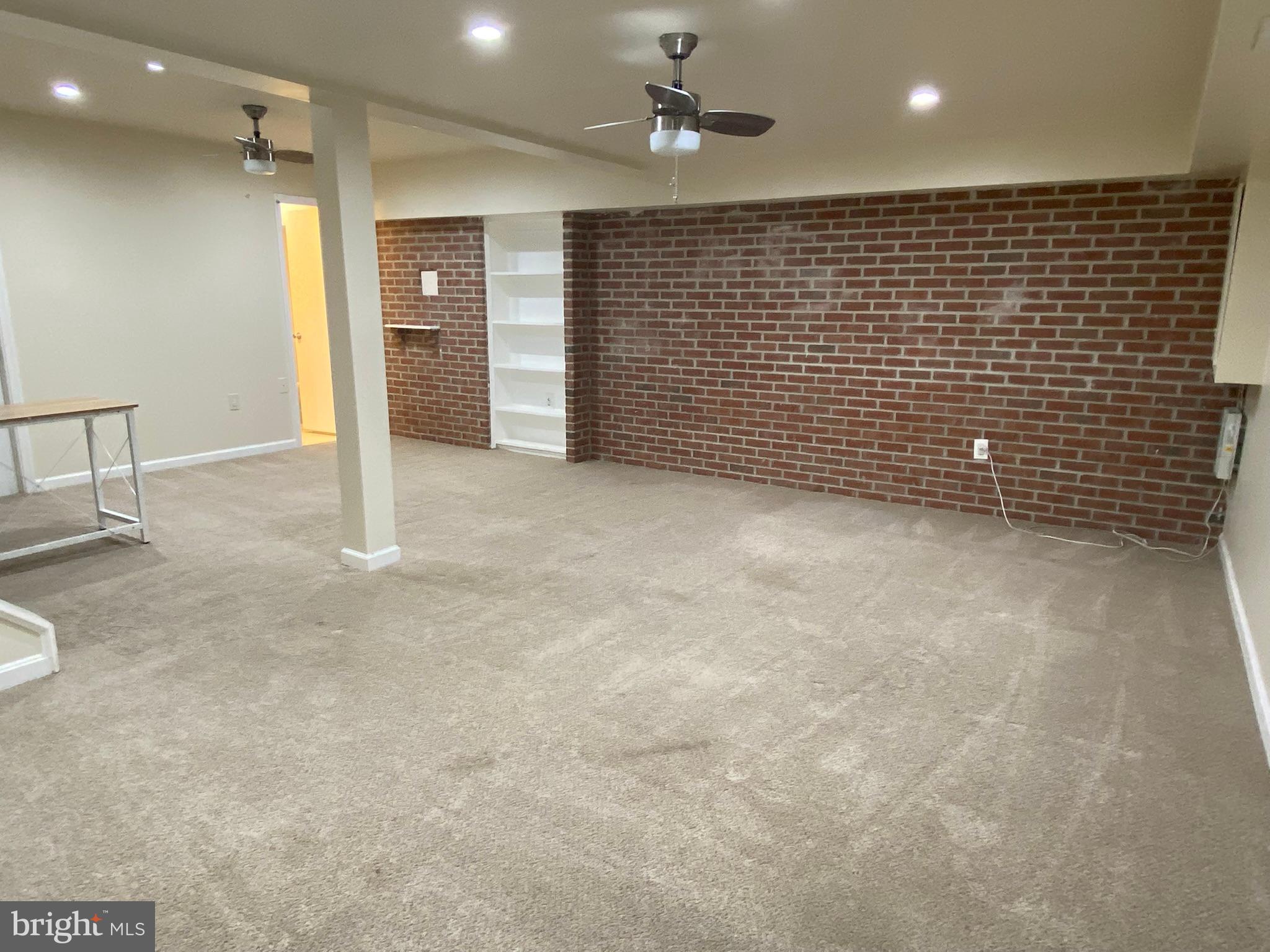 SOUTHGATE WOODS TOWNHOUSES - Residential Lease