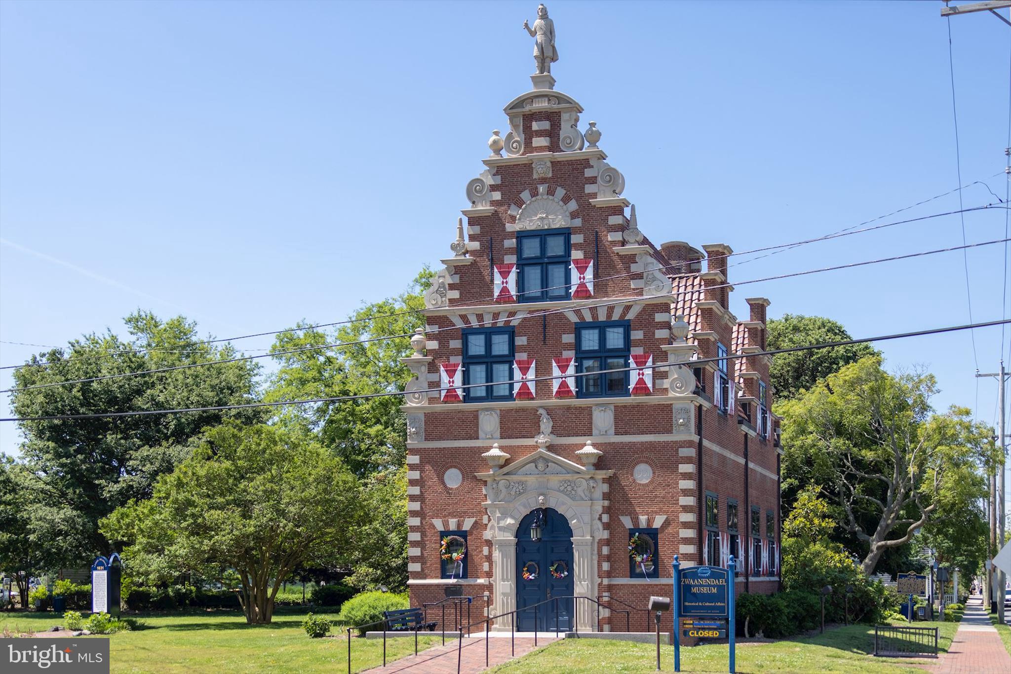 EAGLE POINT - Residential