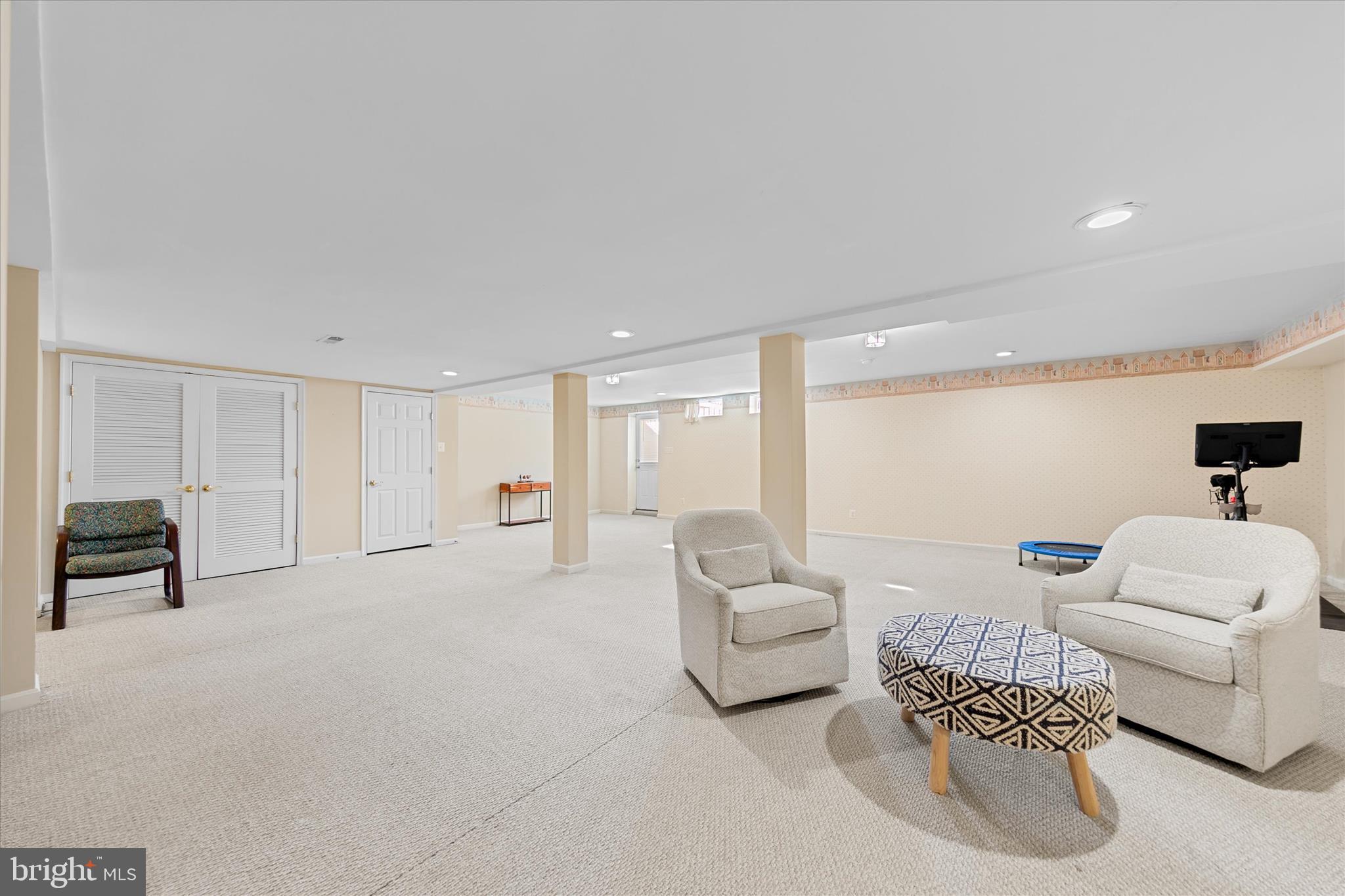 EAGLE POINT - Residential