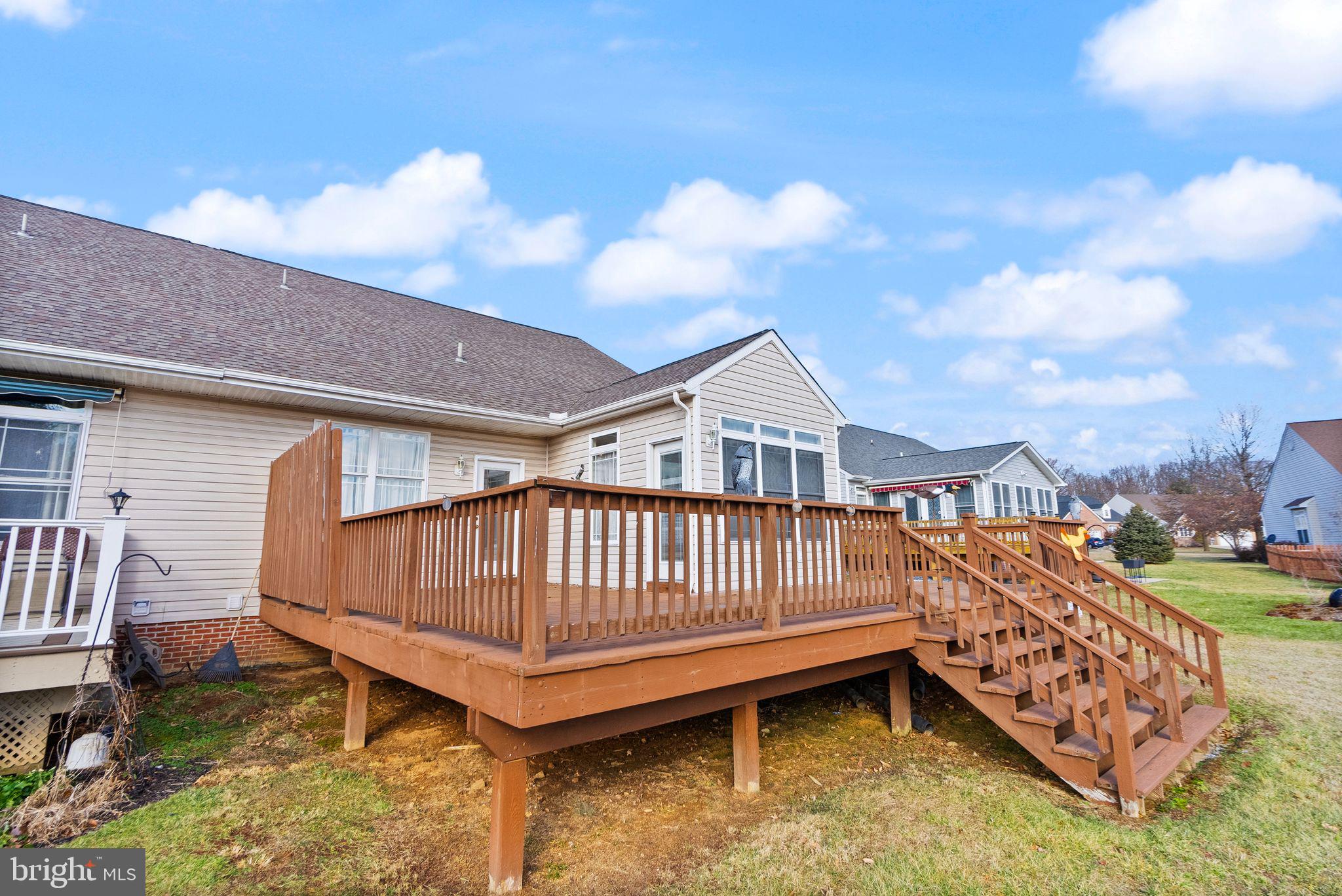 LOCUST HILL - Residential