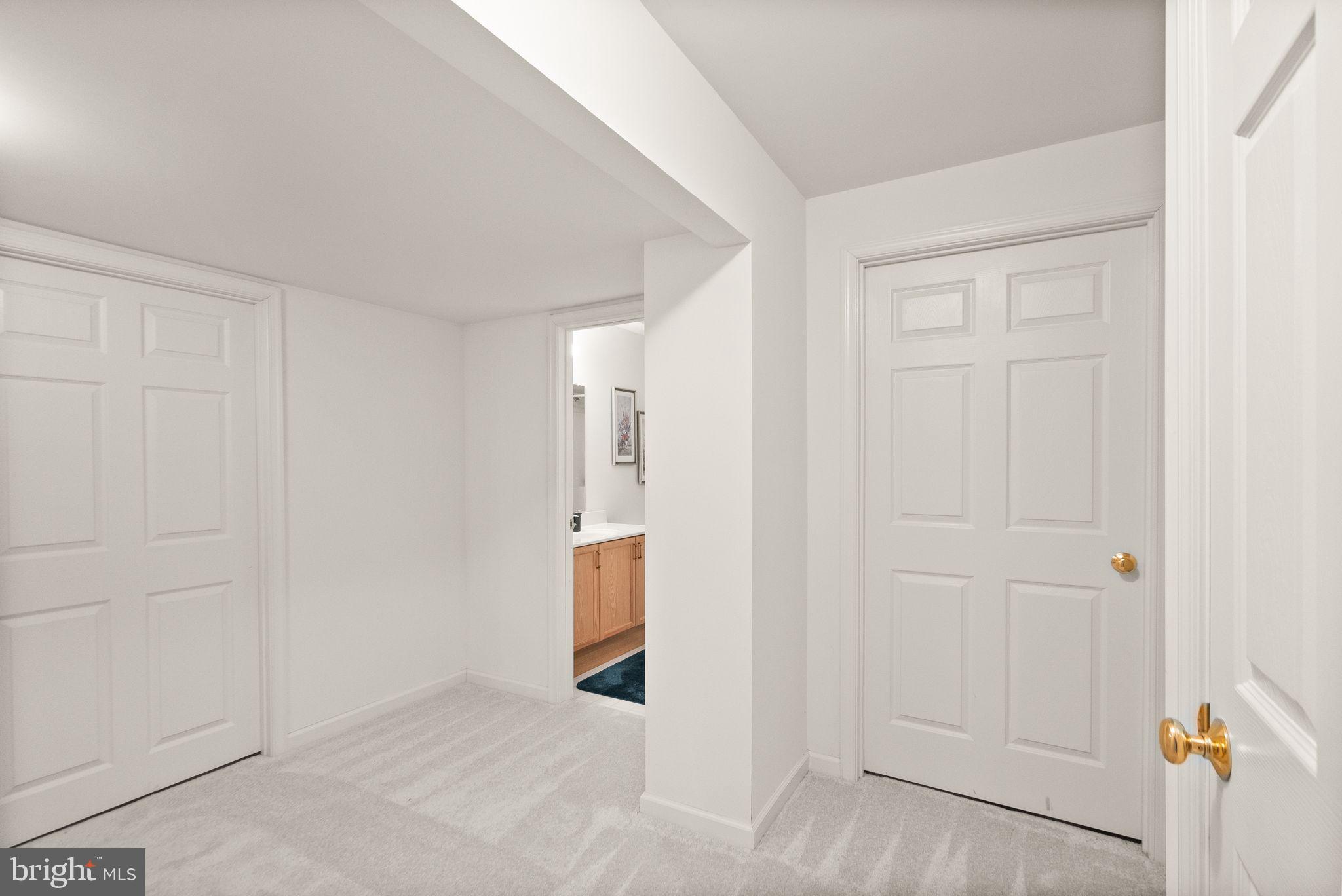 LOCUST HILL - Residential