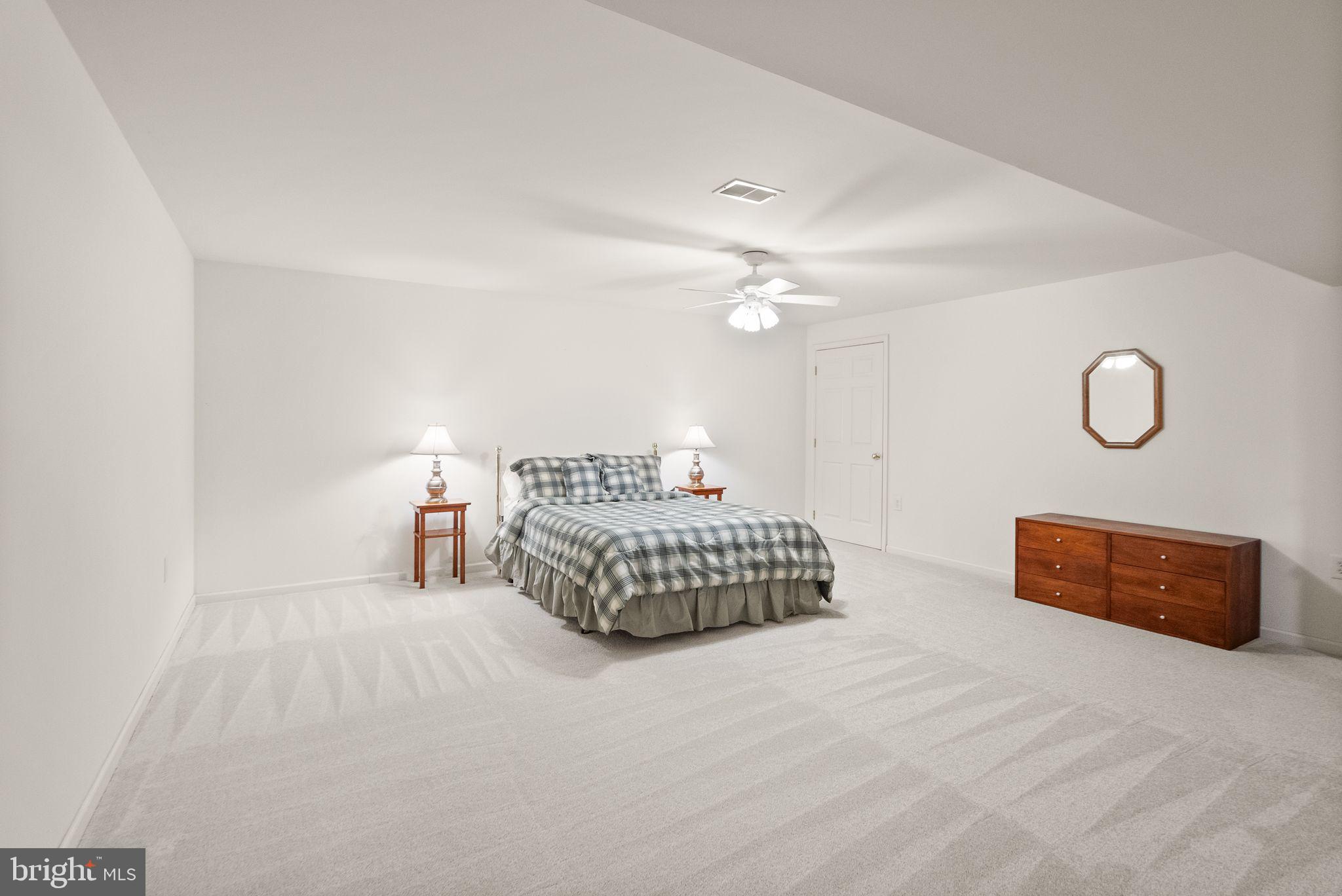 LOCUST HILL - Residential