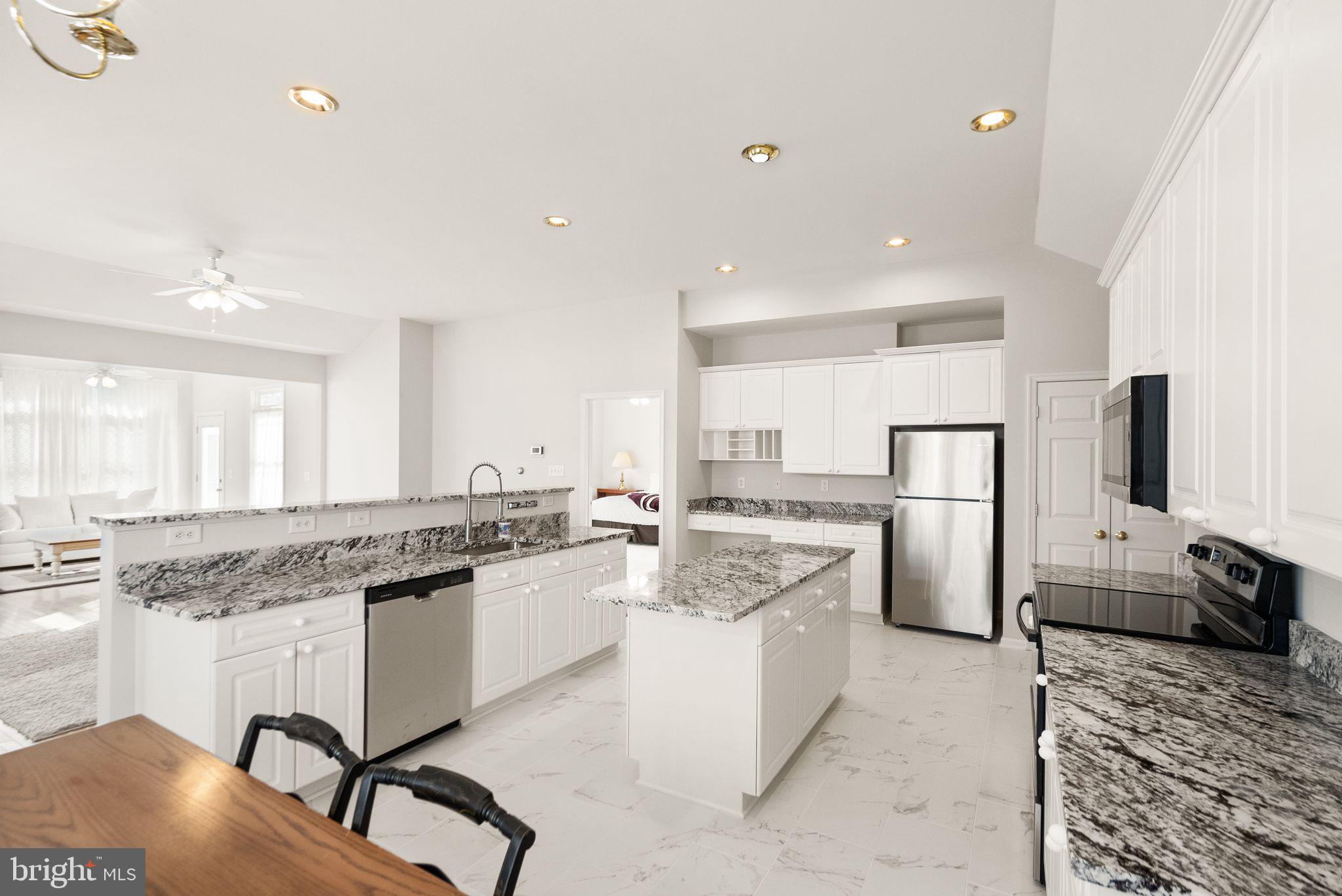 LOCUST HILL - Residential