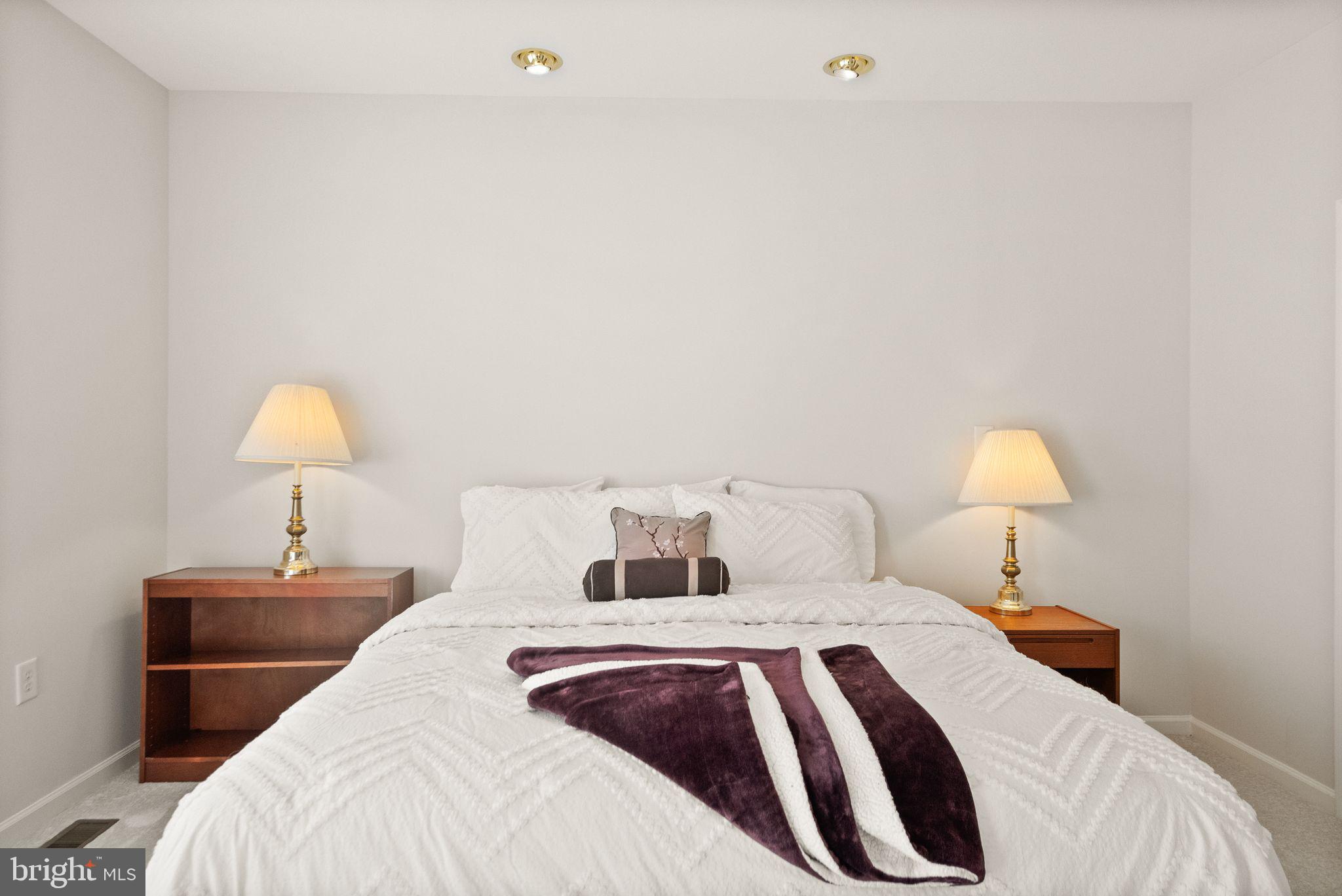 LOCUST HILL - Residential